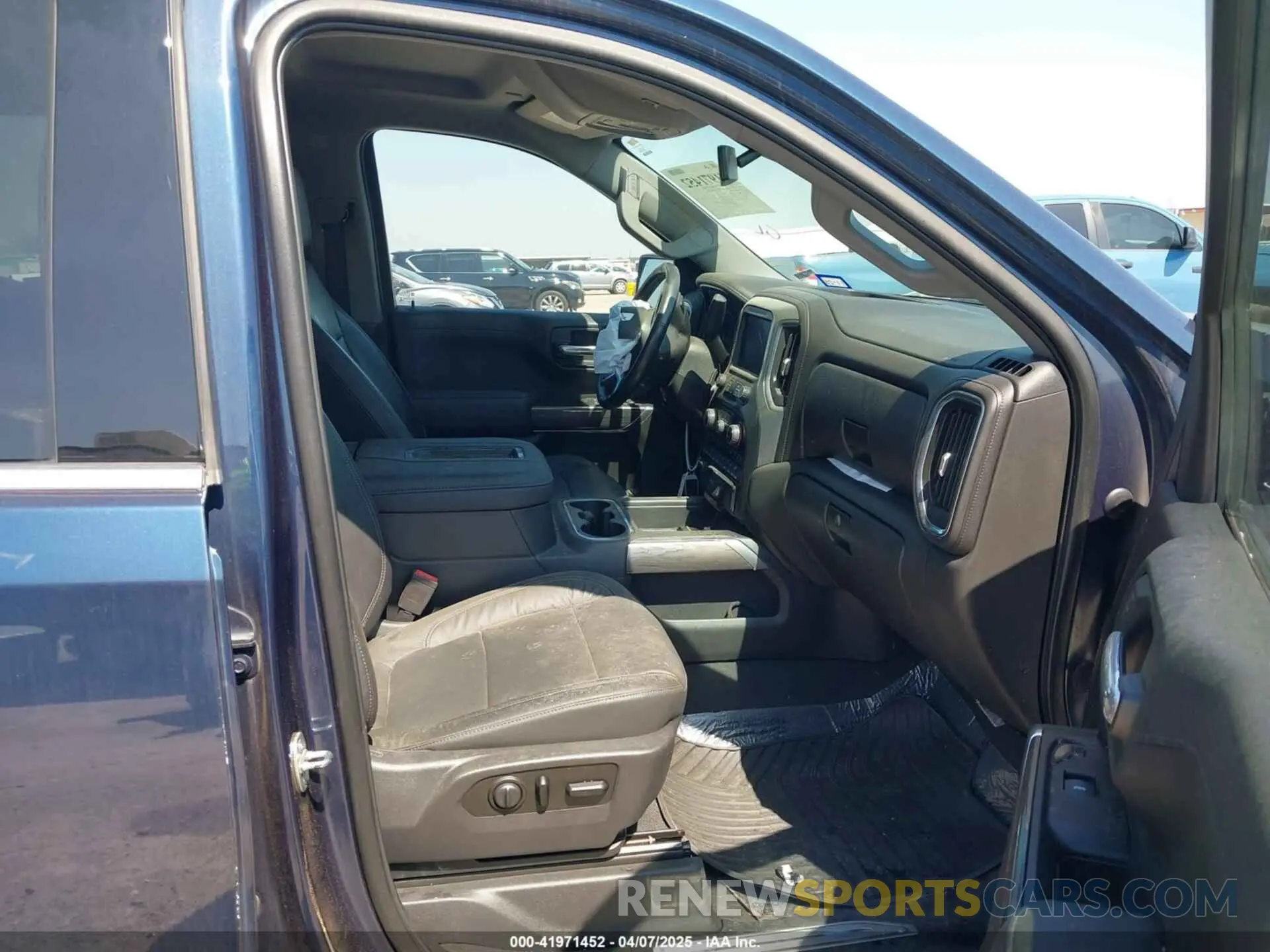 5 Photograph of a damaged car 3GCPWEED1KG290981 CHEVROLET SILVERADO 1500 2019