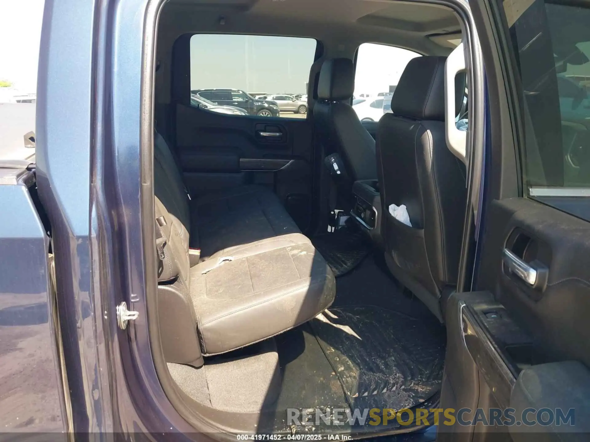8 Photograph of a damaged car 3GCPWEED1KG290981 CHEVROLET SILVERADO 1500 2019