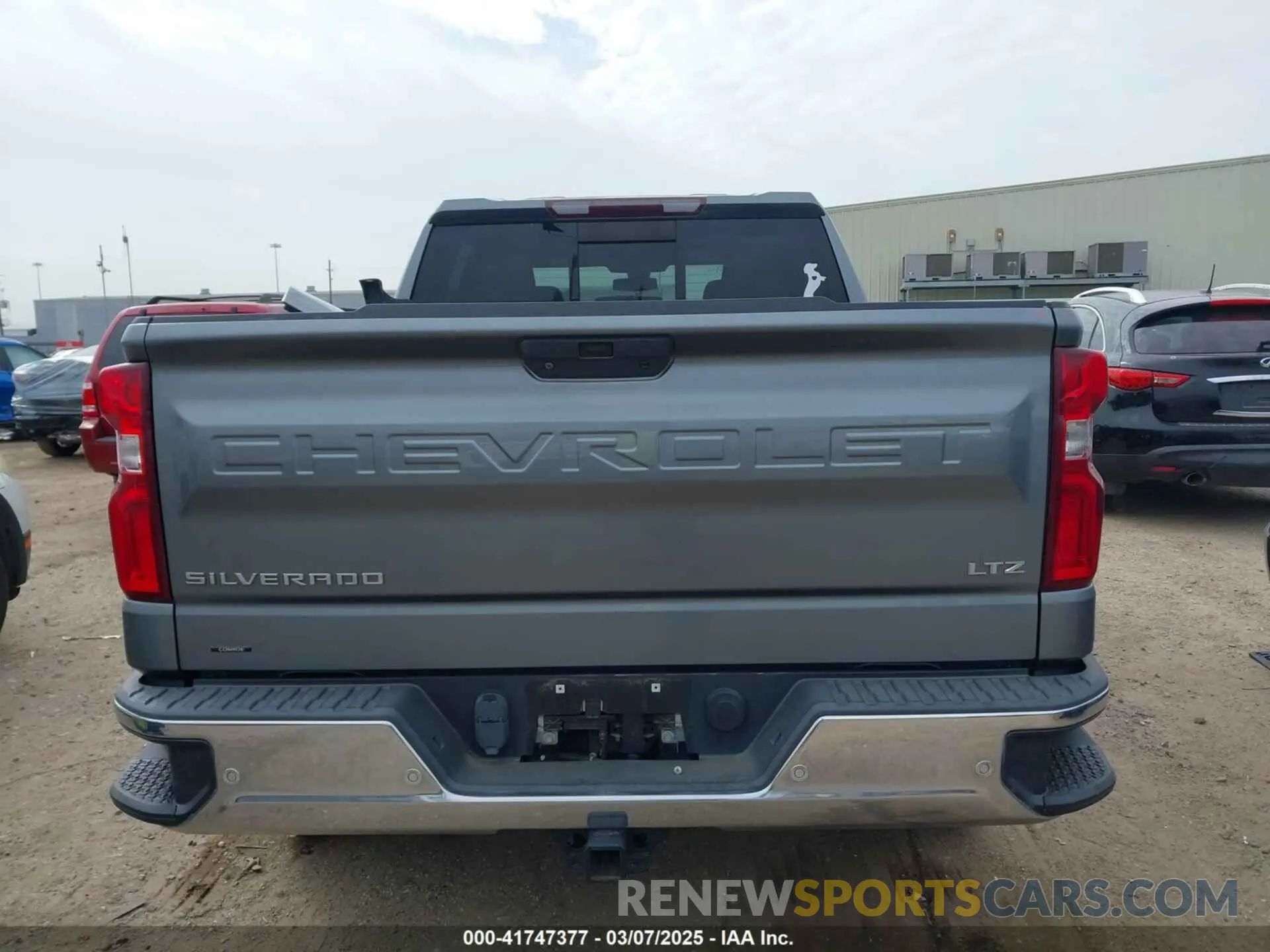 17 Photograph of a damaged car 3GCPWEEDXKG159533 CHEVROLET SILVERADO 1500 2019