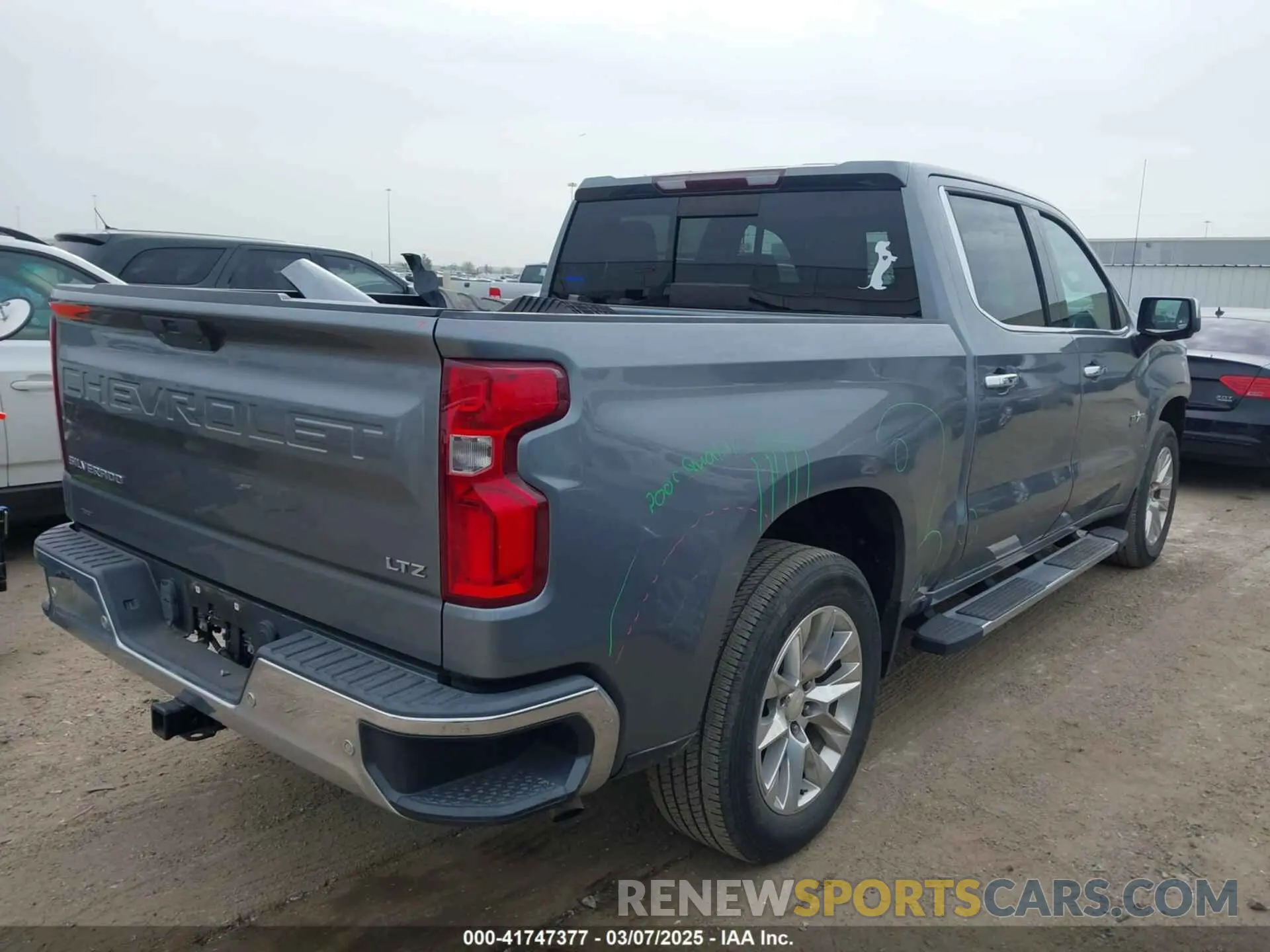 4 Photograph of a damaged car 3GCPWEEDXKG159533 CHEVROLET SILVERADO 1500 2019