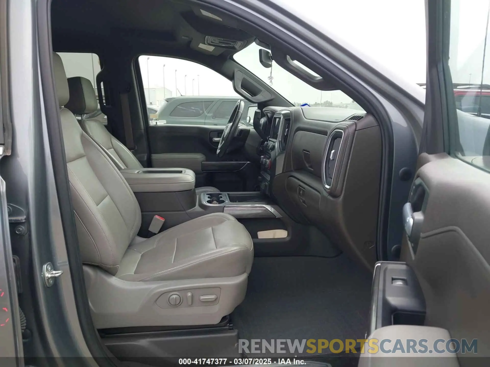 5 Photograph of a damaged car 3GCPWEEDXKG159533 CHEVROLET SILVERADO 1500 2019