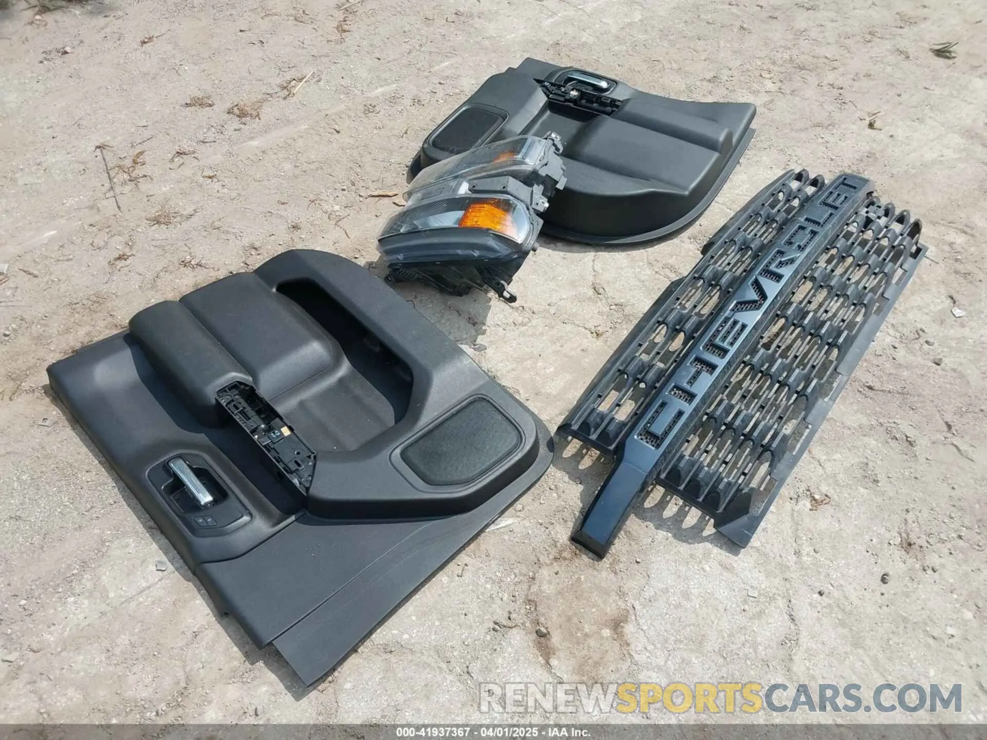 12 Photograph of a damaged car 3GCPYBEH9KG238011 CHEVROLET SILVERADO 1500 2019