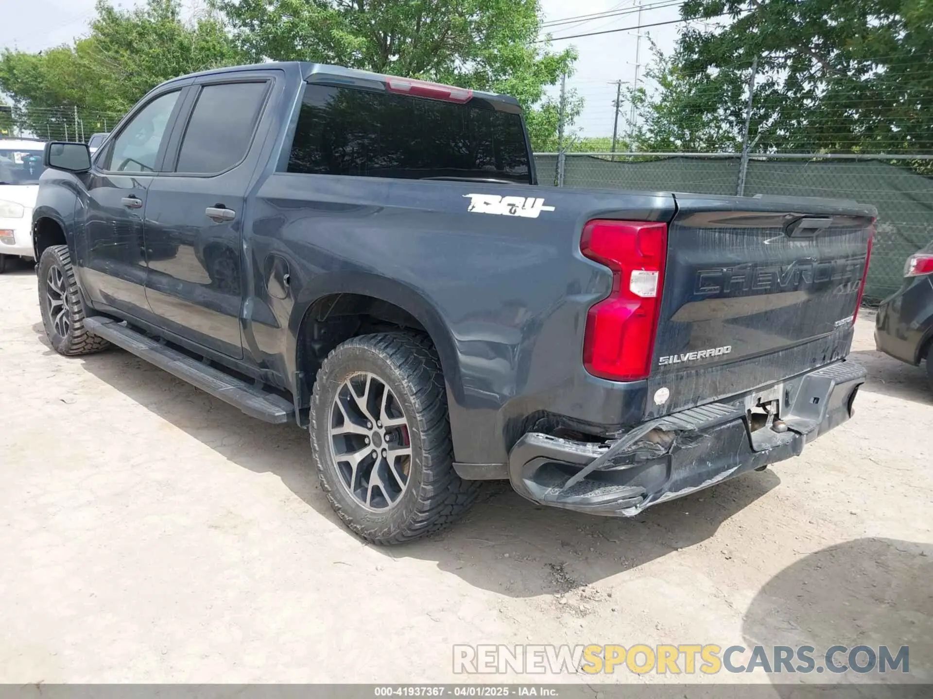 3 Photograph of a damaged car 3GCPYBEH9KG238011 CHEVROLET SILVERADO 1500 2019