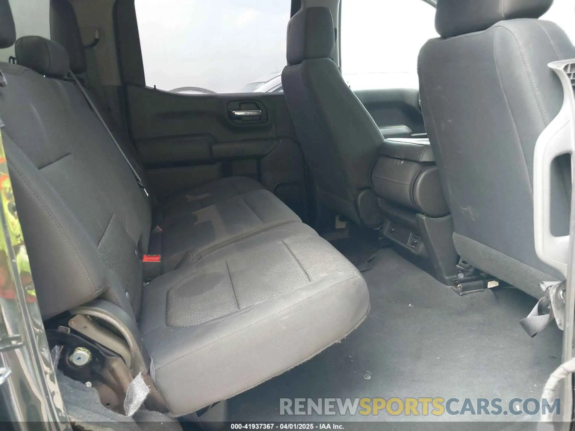 8 Photograph of a damaged car 3GCPYBEH9KG238011 CHEVROLET SILVERADO 1500 2019