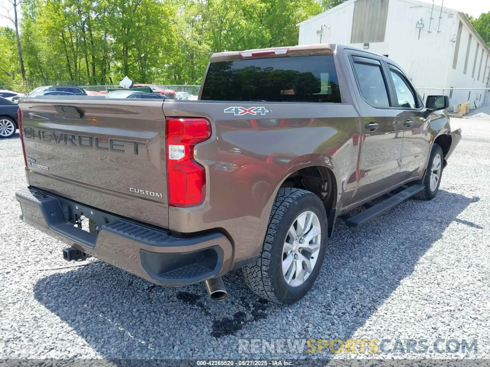 4 Photograph of a damaged car 3GCPYBEHXKG241256 CHEVROLET SILVERADO 1500 2019