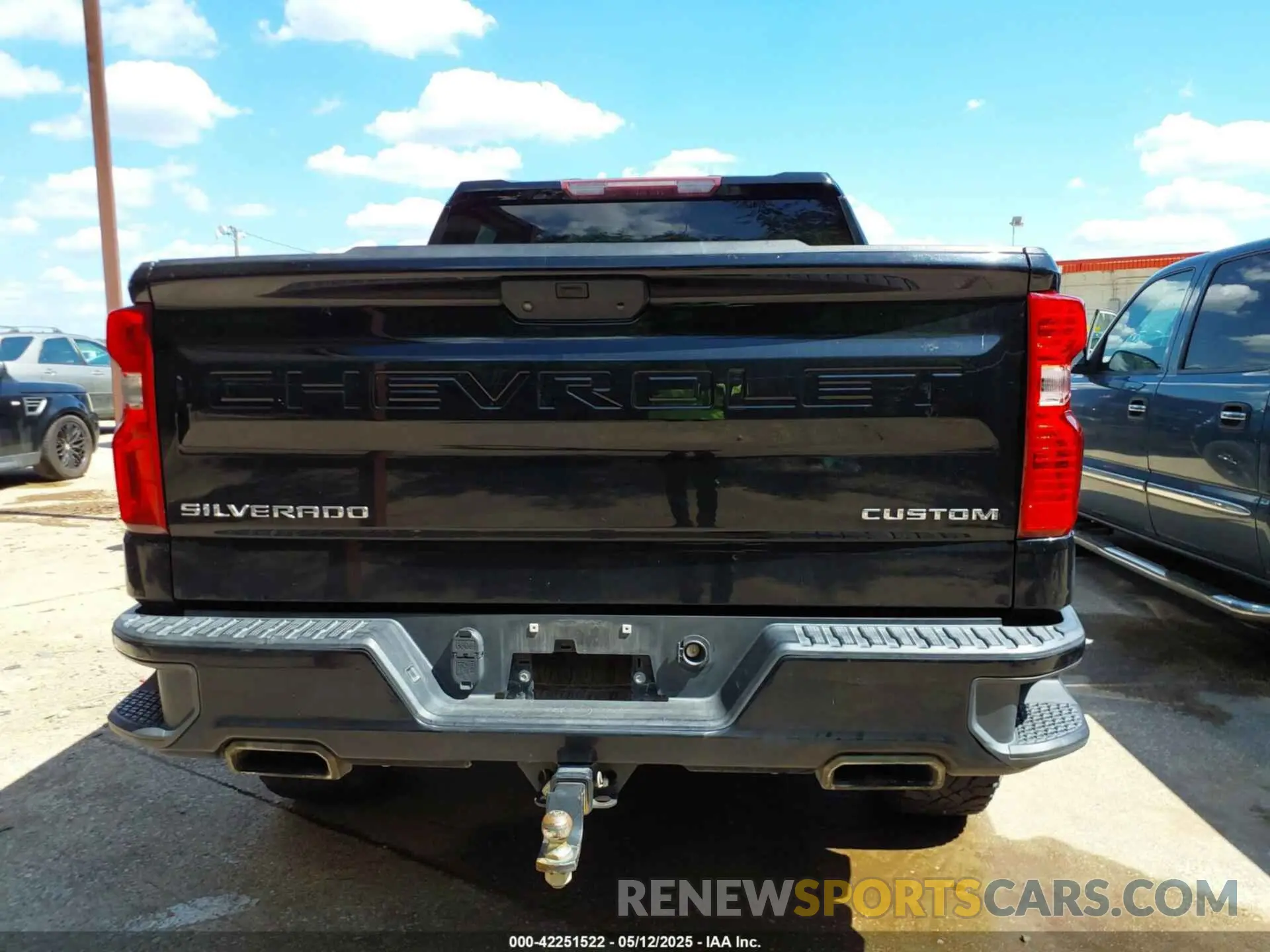 16 Photograph of a damaged car 3GCPYCEF7KG110838 CHEVROLET SILVERADO 1500 2019