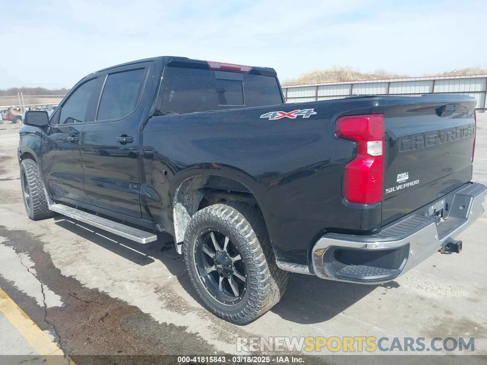 3 Photograph of a damaged car 3GCPYDEK8KG116134 CHEVROLET SILVERADO 1500 2019