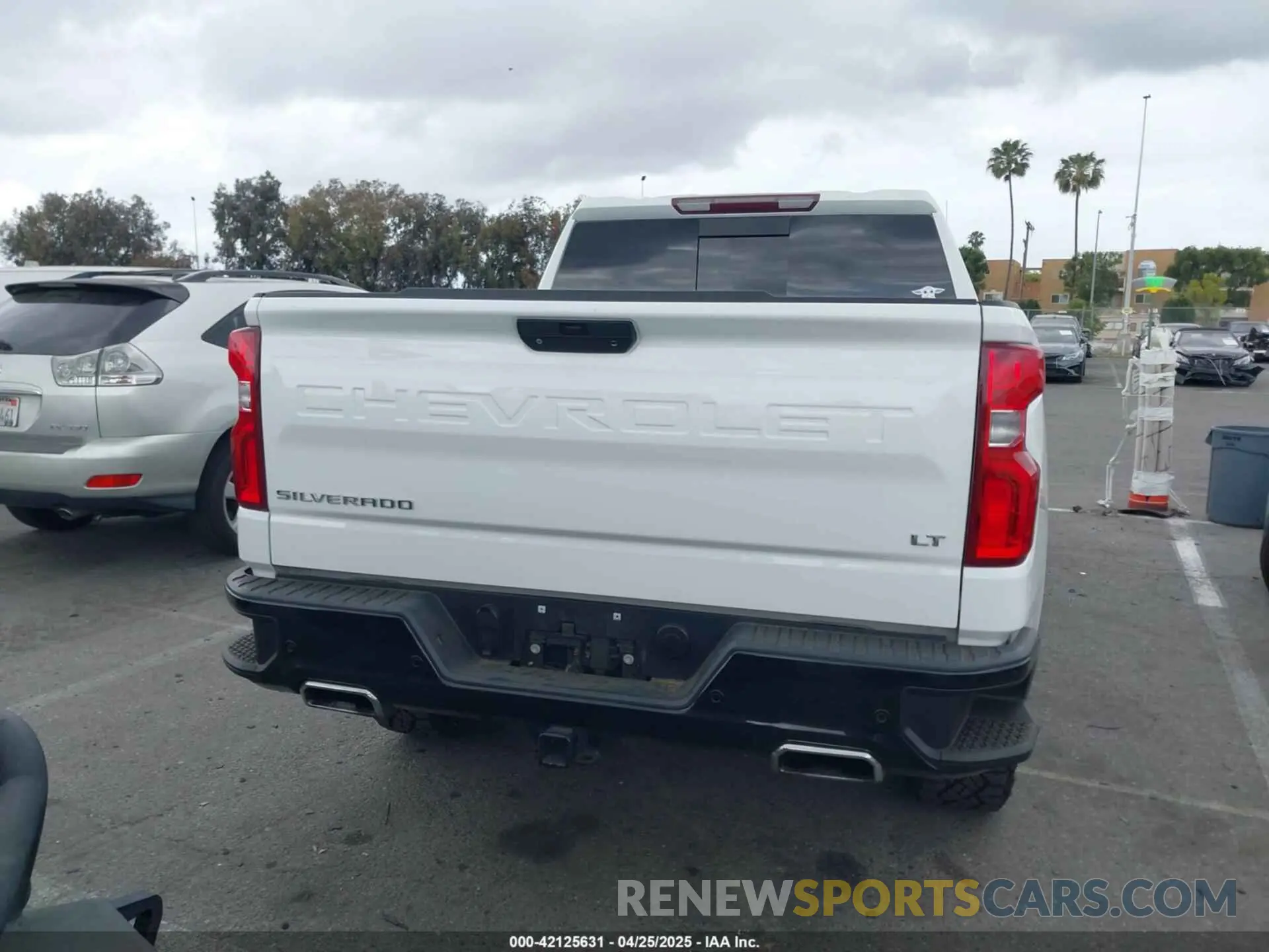 16 Photograph of a damaged car 3GCPYFED5KG152909 CHEVROLET SILVERADO 1500 2019