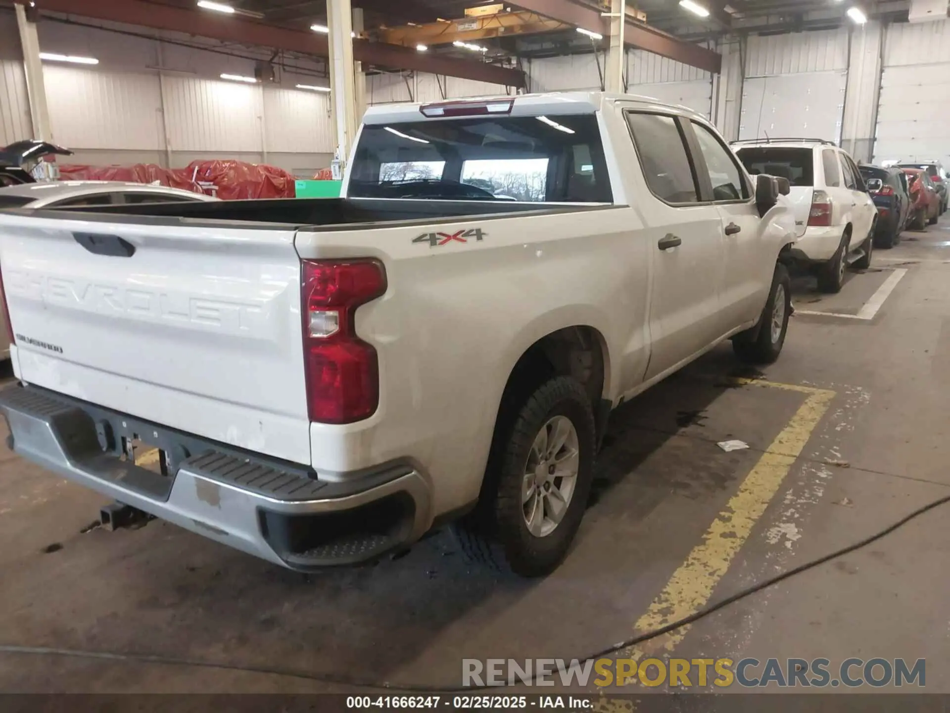 4 Photograph of a damaged car 3GCUYAEF3KG283635 CHEVROLET SILVERADO 1500 2019