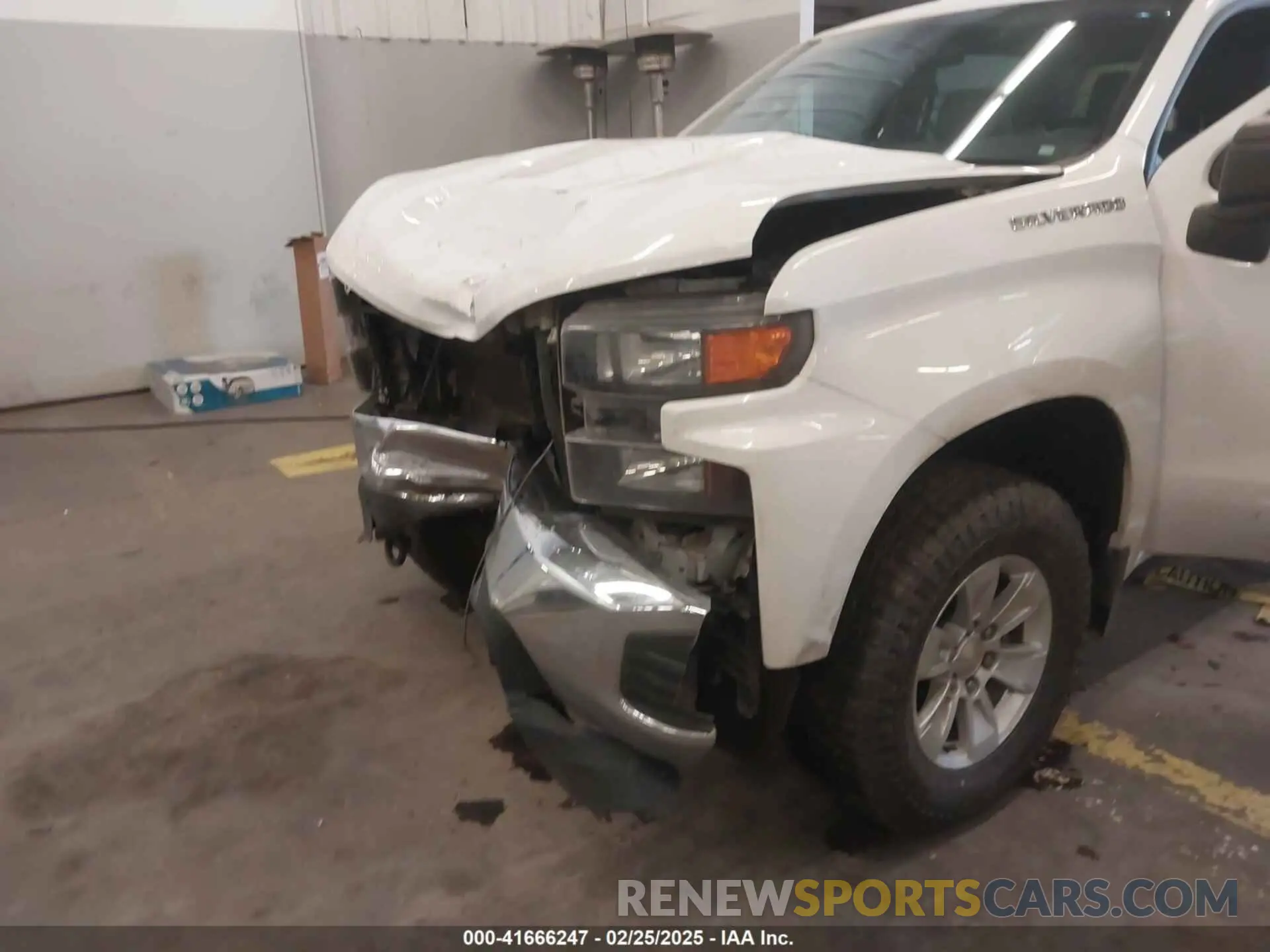 6 Photograph of a damaged car 3GCUYAEF3KG283635 CHEVROLET SILVERADO 1500 2019