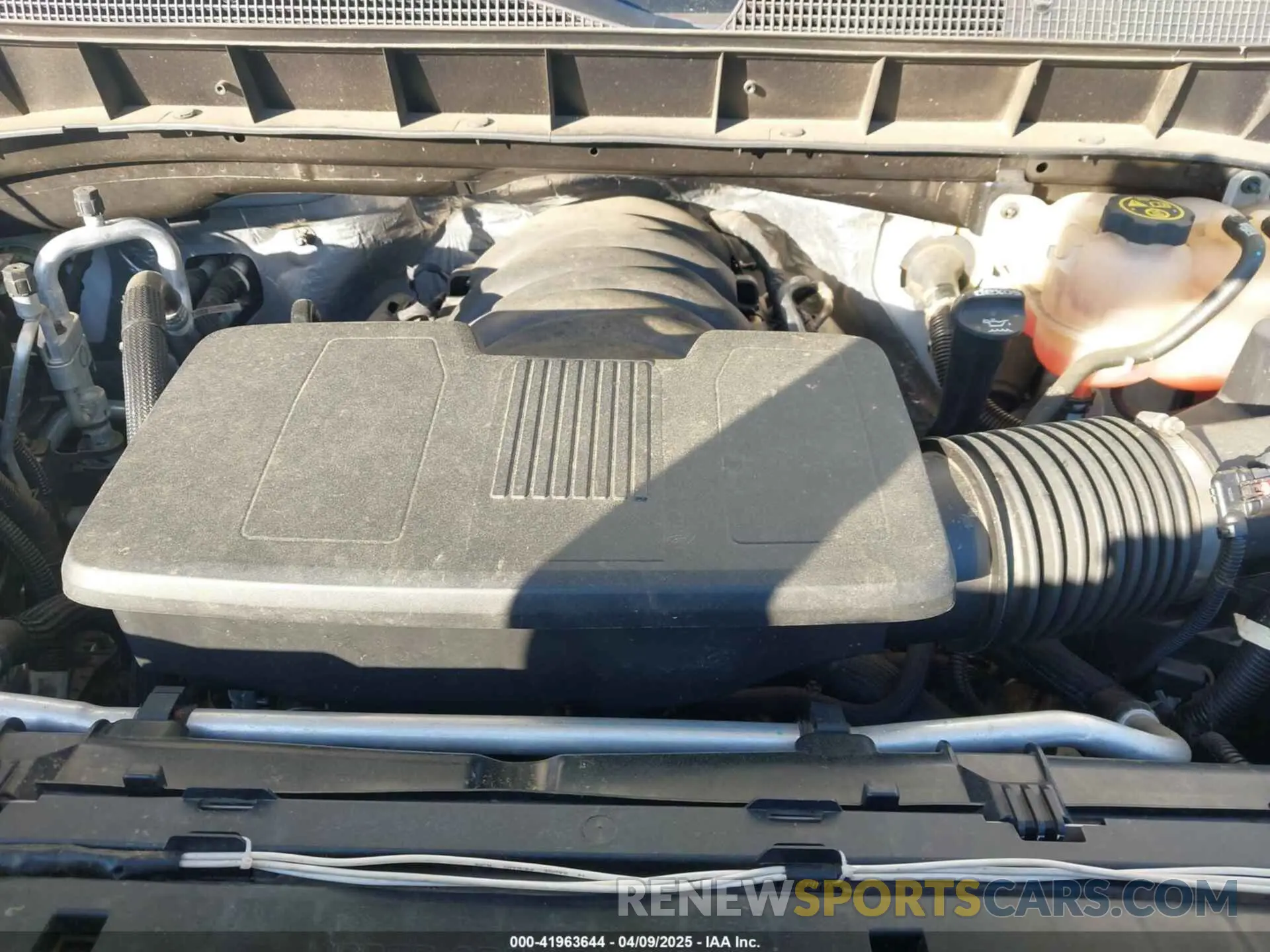10 Photograph of a damaged car 3GCUYBEF3KG701004 CHEVROLET SILVERADO 1500 2019
