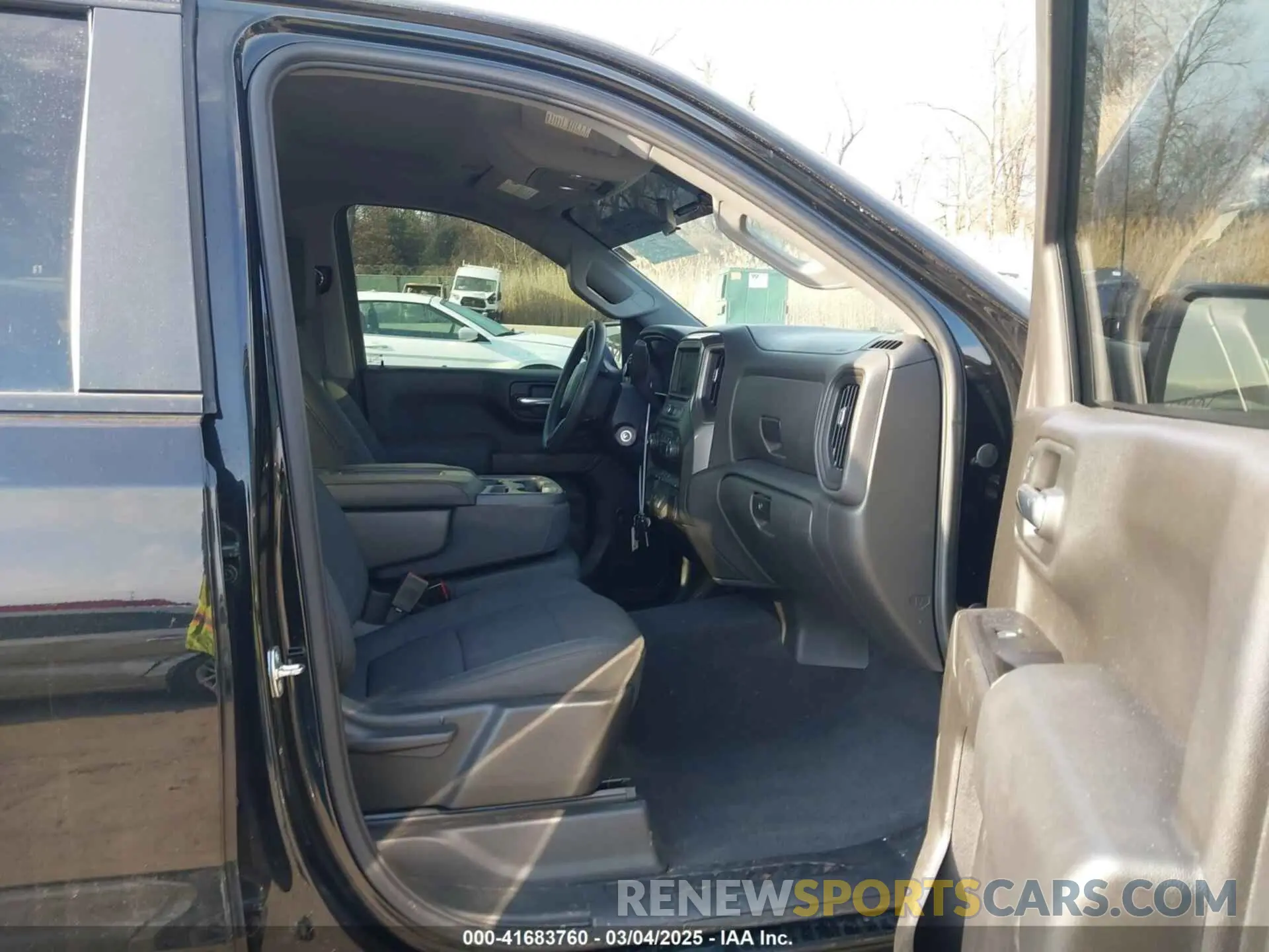 5 Photograph of a damaged car 3GCUYBEF4KG102693 CHEVROLET SILVERADO 1500 2019