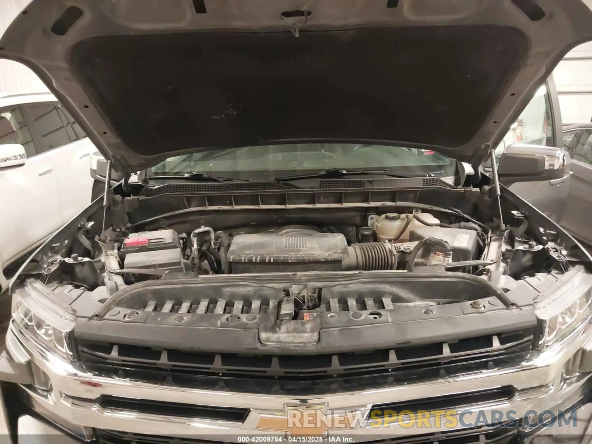 10 Photograph of a damaged car 3GCUYDED0KG262712 CHEVROLET SILVERADO 1500 2019