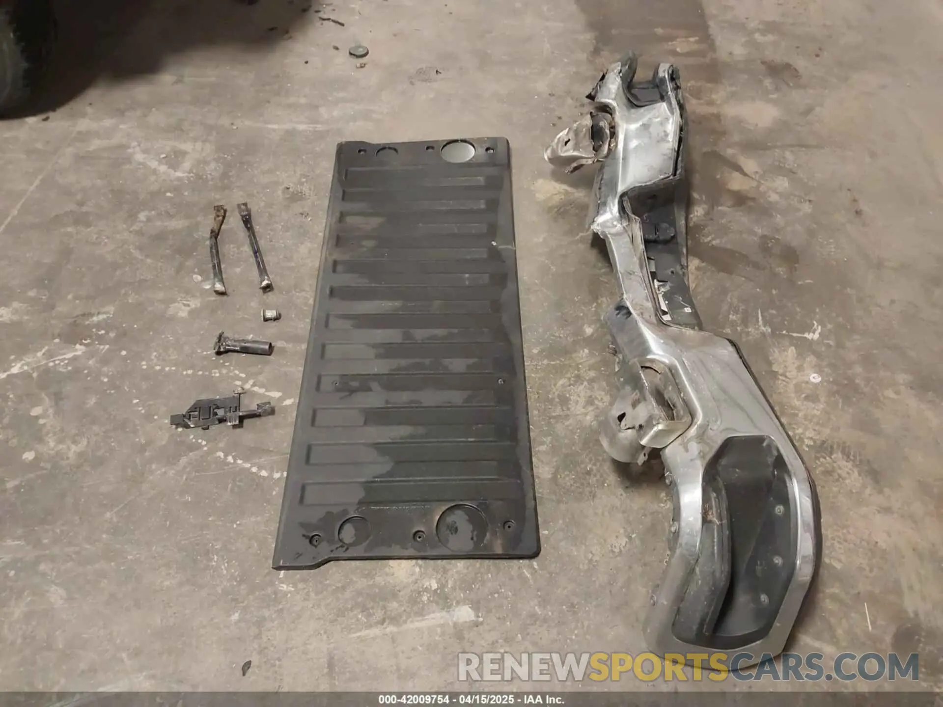 12 Photograph of a damaged car 3GCUYDED0KG262712 CHEVROLET SILVERADO 1500 2019