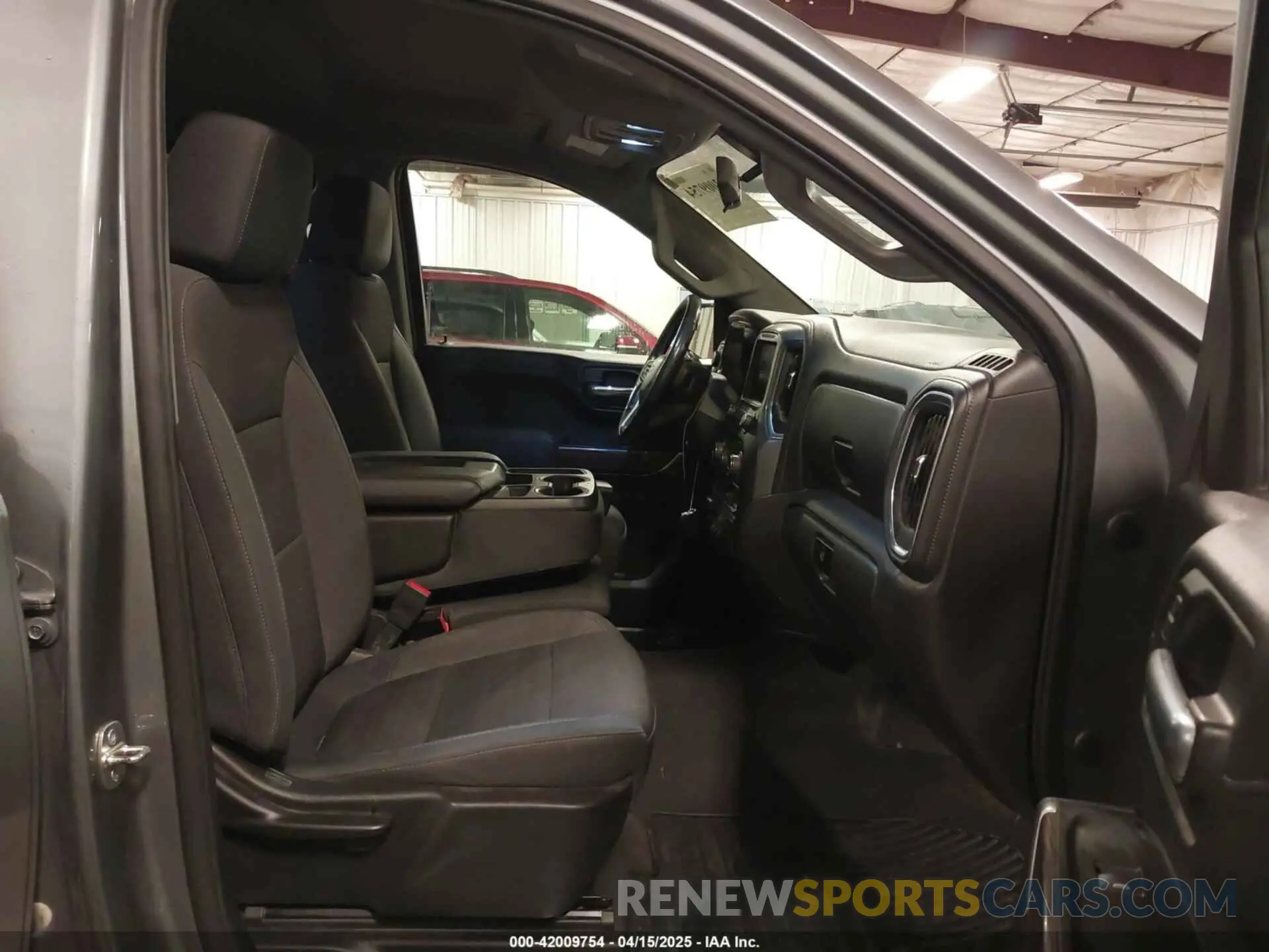 5 Photograph of a damaged car 3GCUYDED0KG262712 CHEVROLET SILVERADO 1500 2019