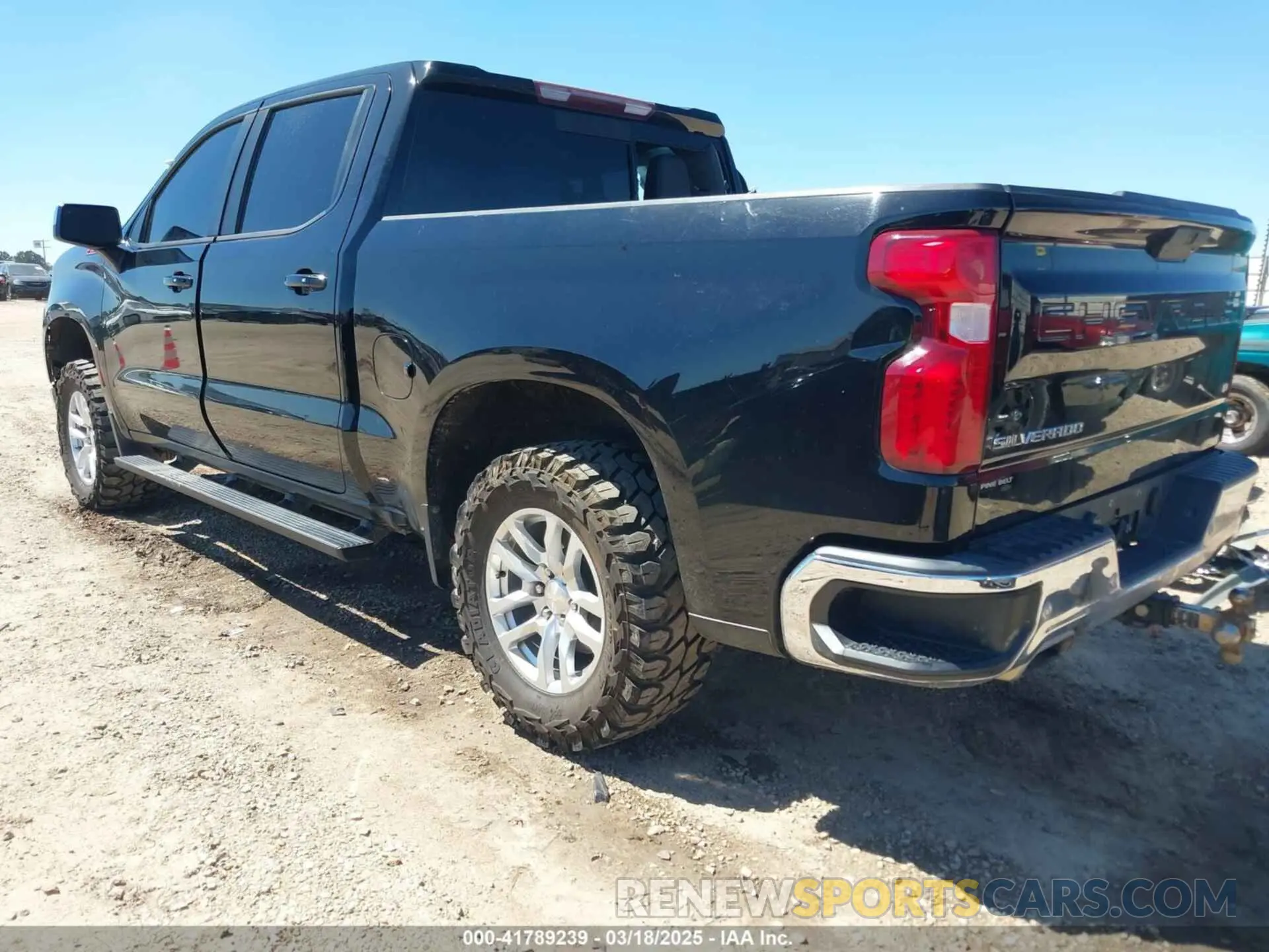 3 Photograph of a damaged car 3GCUYDED2KG130003 CHEVROLET SILVERADO 1500 2019