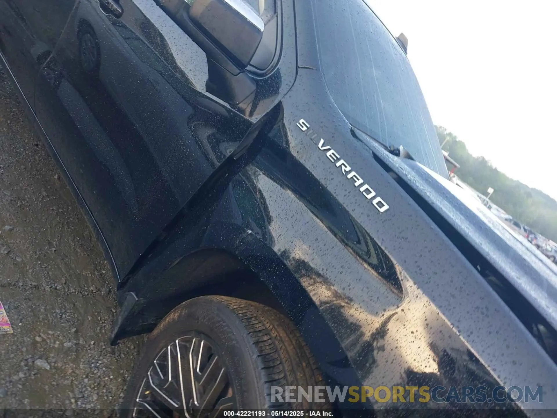18 Photograph of a damaged car 3GCUYDED2KG145942 CHEVROLET SILVERADO 1500 2019