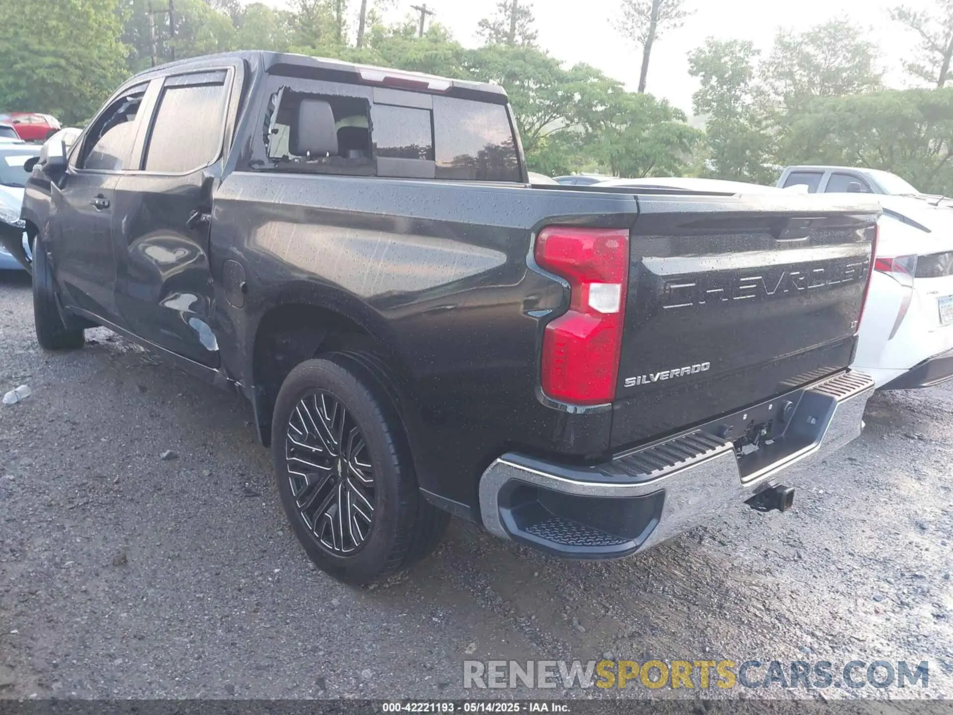 3 Photograph of a damaged car 3GCUYDED2KG145942 CHEVROLET SILVERADO 1500 2019