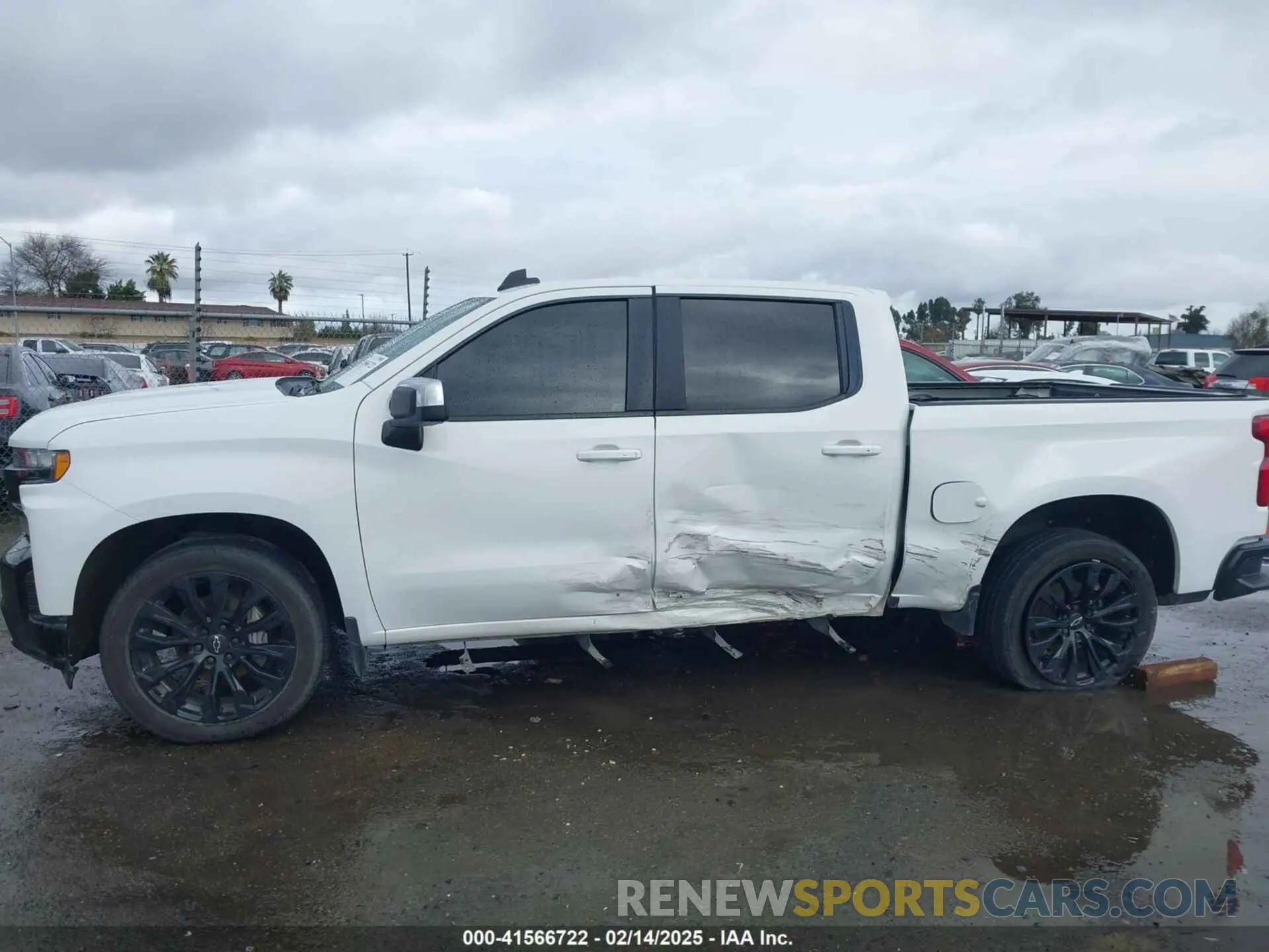 14 Photograph of a damaged car 3GCUYDED3KG118071 CHEVROLET SILVERADO 1500 2019