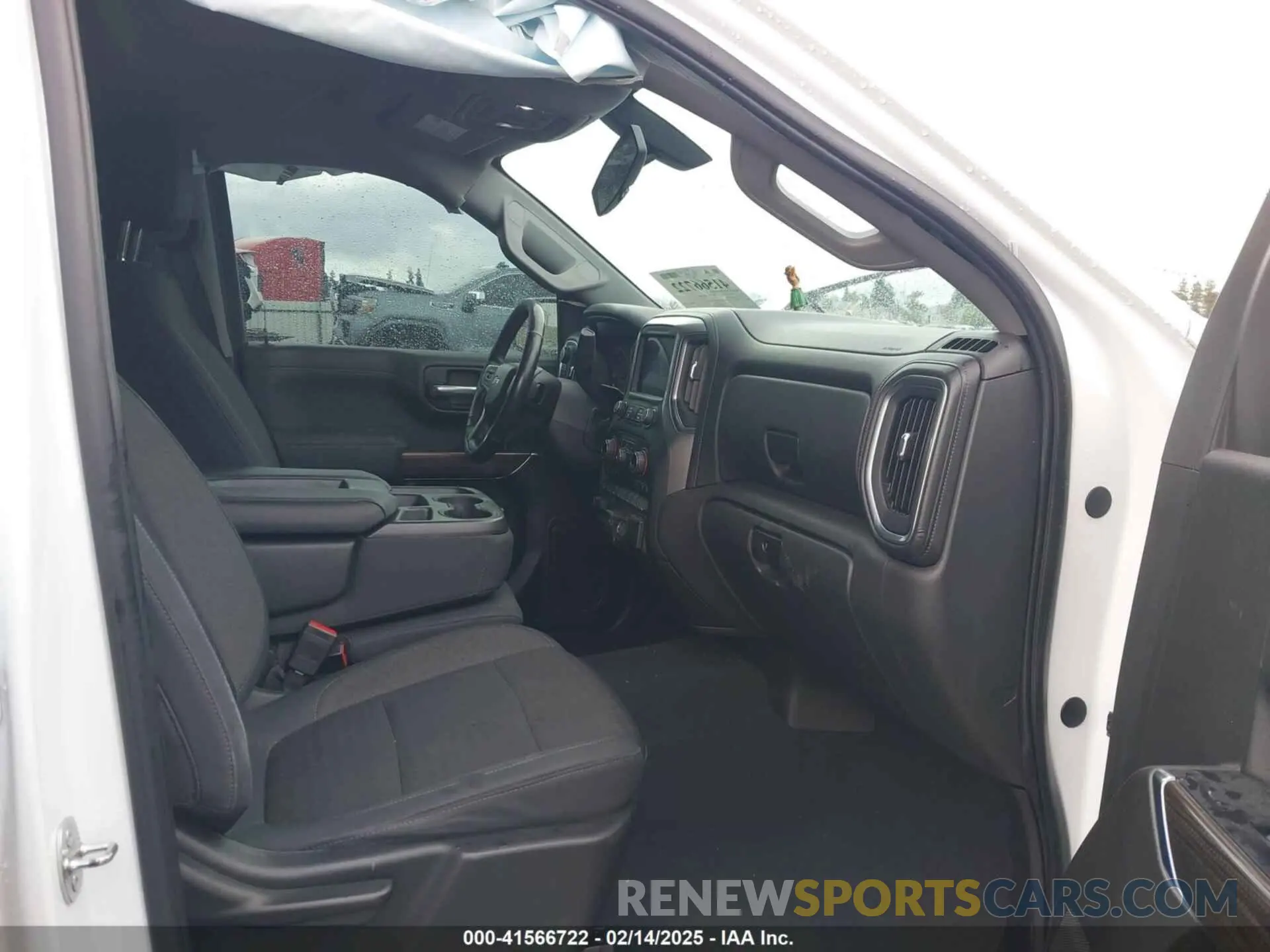 5 Photograph of a damaged car 3GCUYDED3KG118071 CHEVROLET SILVERADO 1500 2019