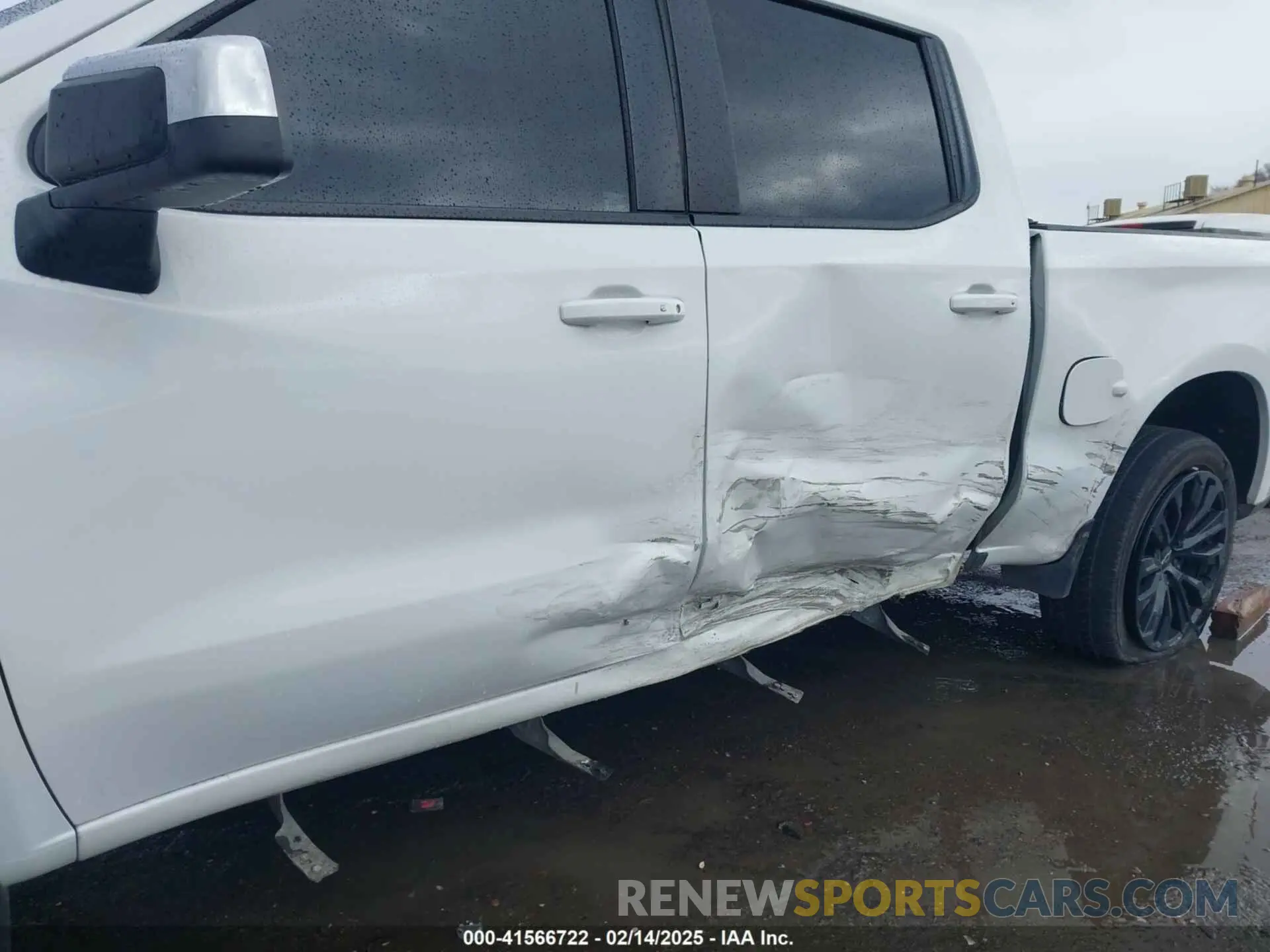 6 Photograph of a damaged car 3GCUYDED3KG118071 CHEVROLET SILVERADO 1500 2019