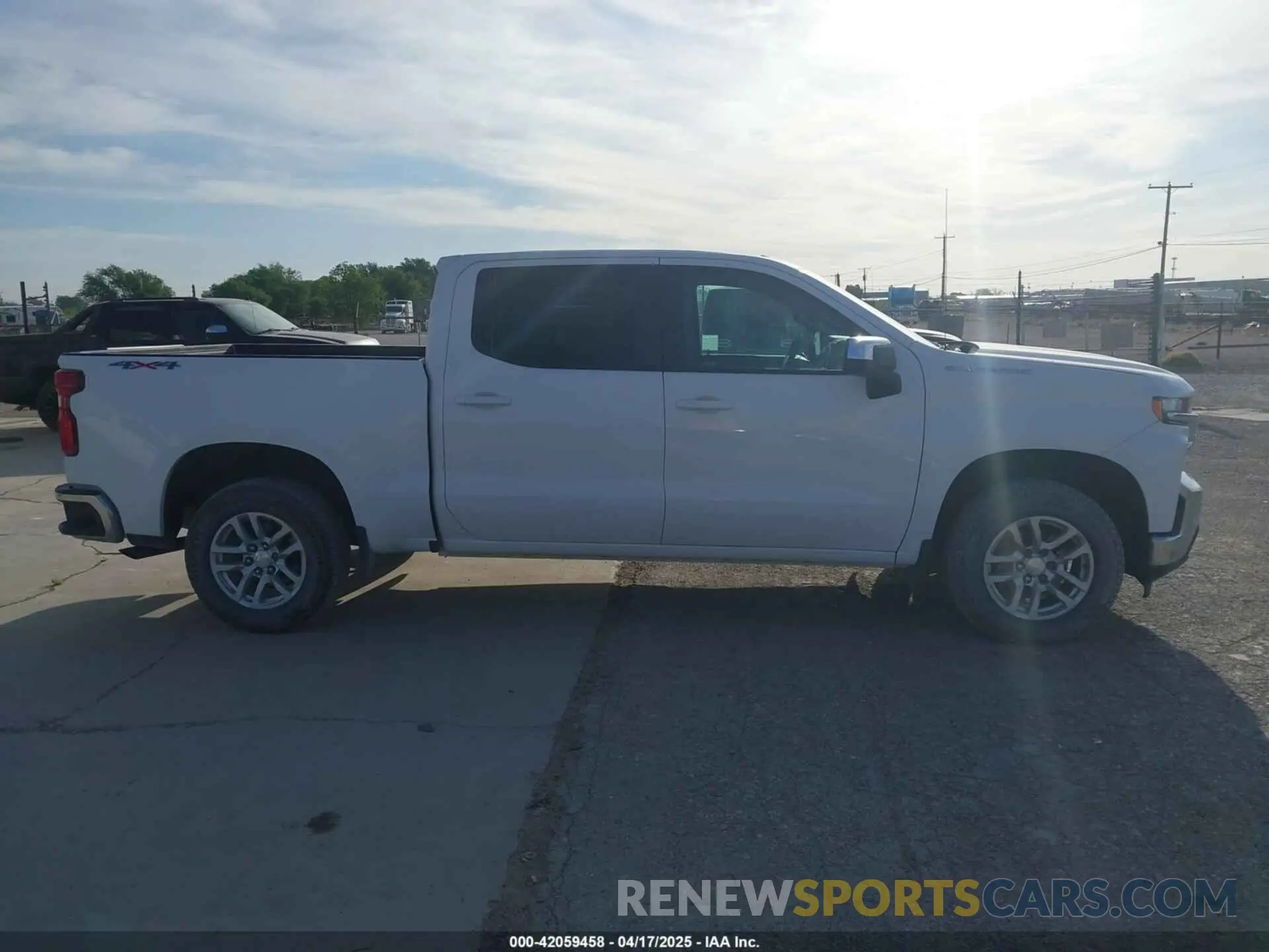 13 Photograph of a damaged car 3GCUYDED5KG111414 CHEVROLET SILVERADO 1500 2019