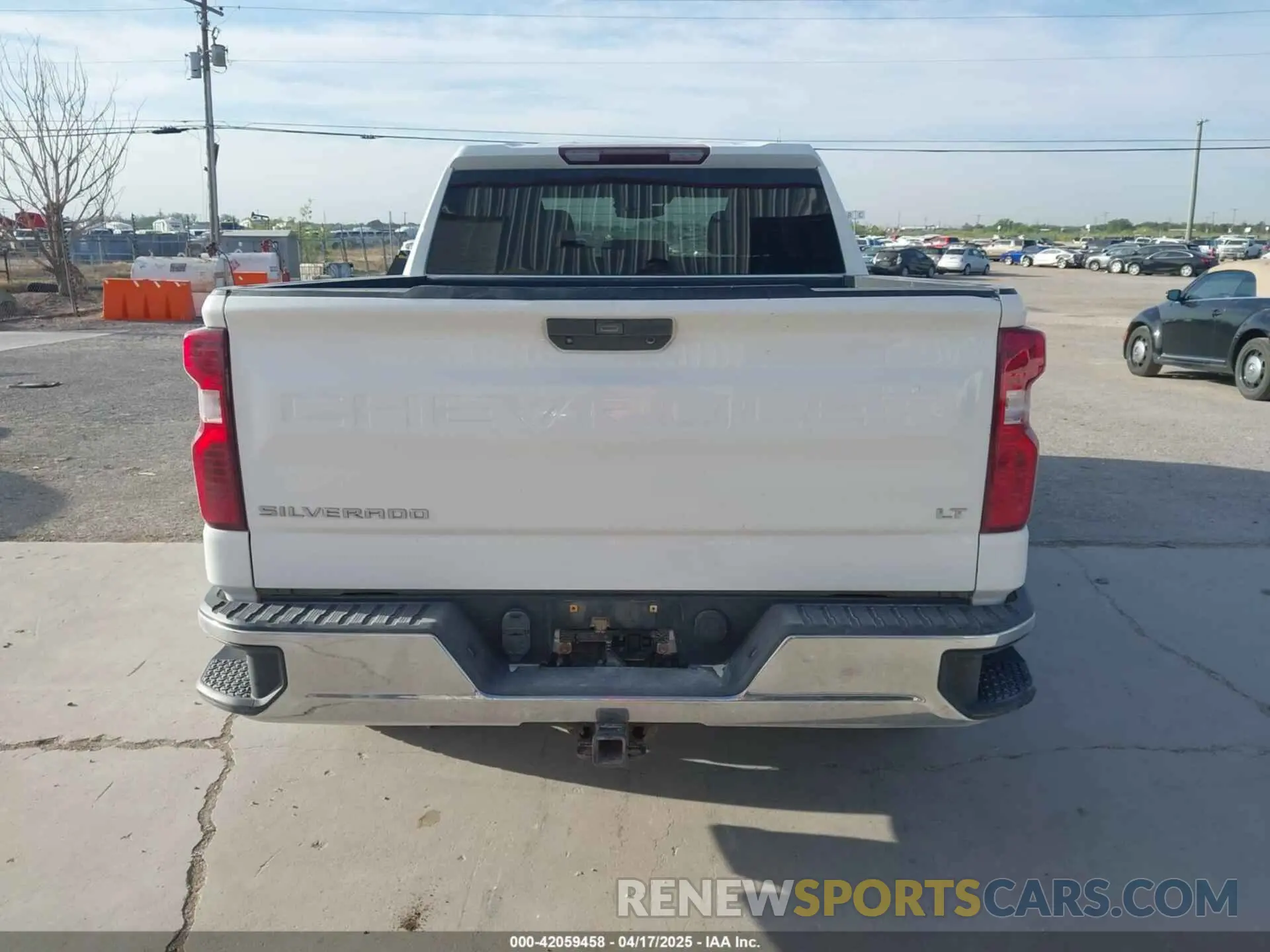 16 Photograph of a damaged car 3GCUYDED5KG111414 CHEVROLET SILVERADO 1500 2019