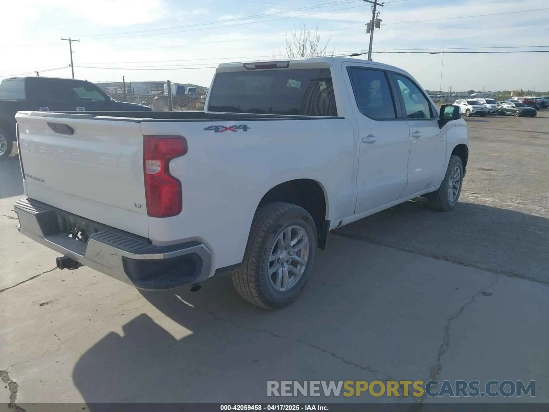 4 Photograph of a damaged car 3GCUYDED5KG111414 CHEVROLET SILVERADO 1500 2019