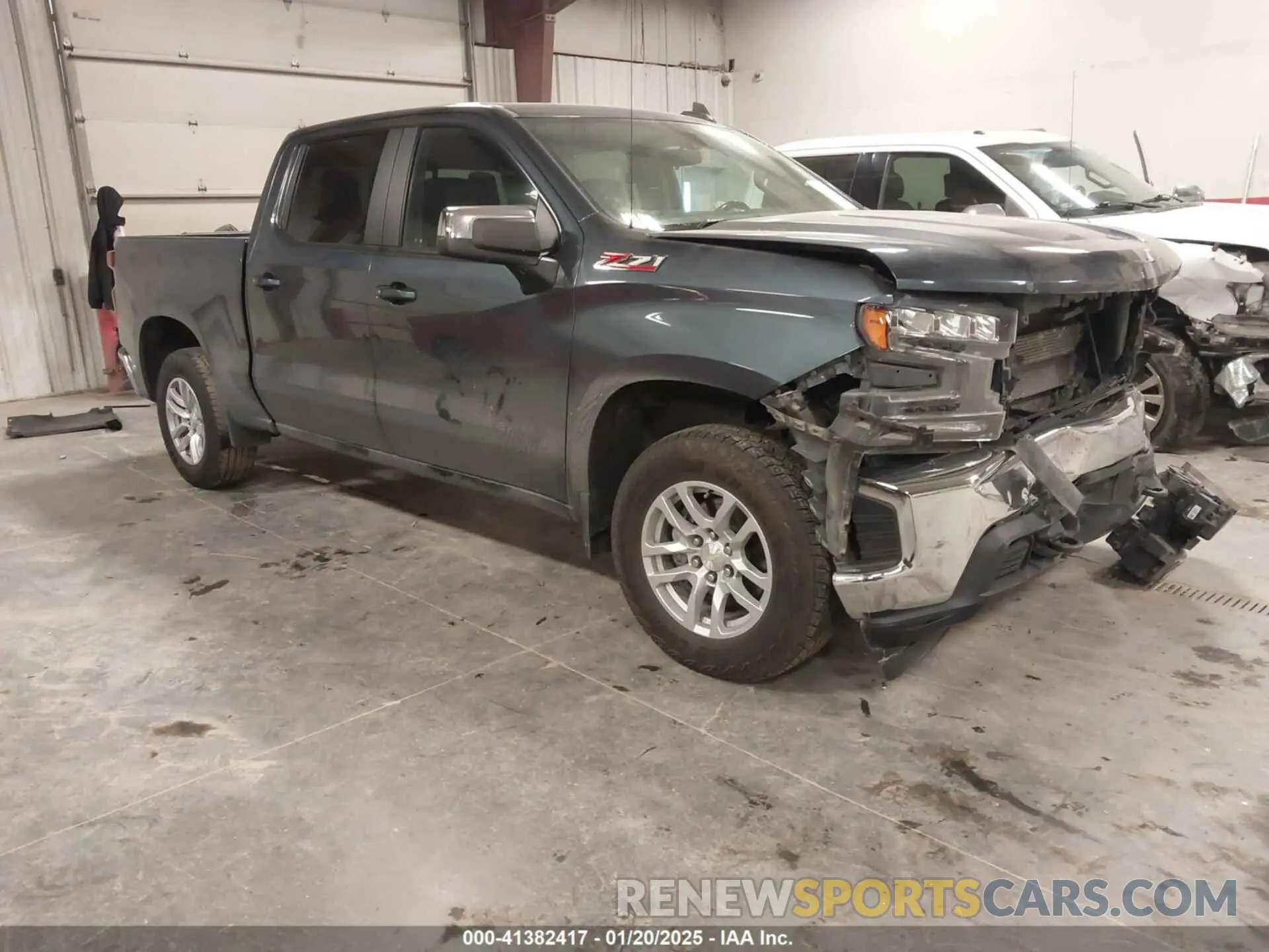 1 Photograph of a damaged car 3GCUYDED5KG205003 CHEVROLET SILVERADO 1500 2019