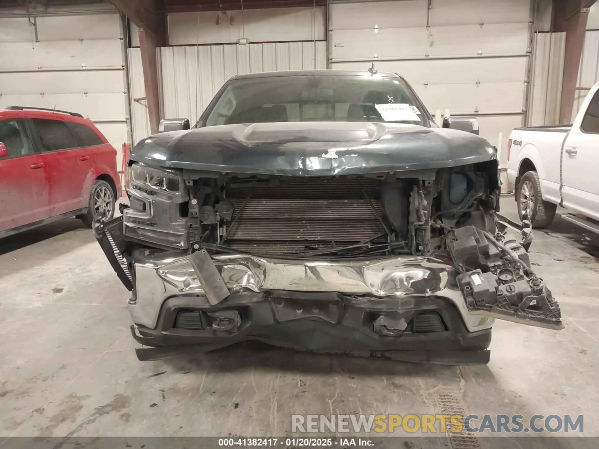 13 Photograph of a damaged car 3GCUYDED5KG205003 CHEVROLET SILVERADO 1500 2019