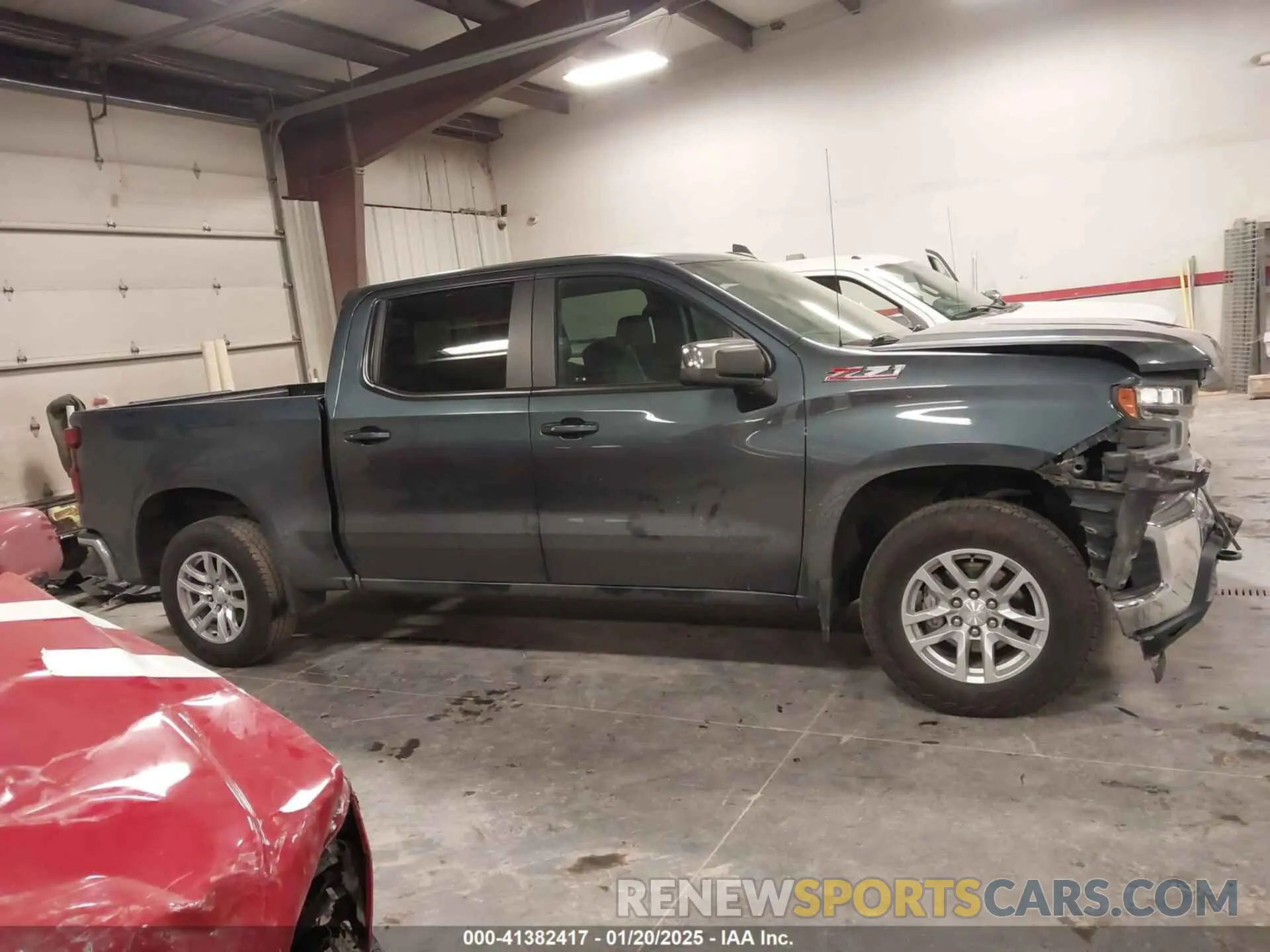 14 Photograph of a damaged car 3GCUYDED5KG205003 CHEVROLET SILVERADO 1500 2019