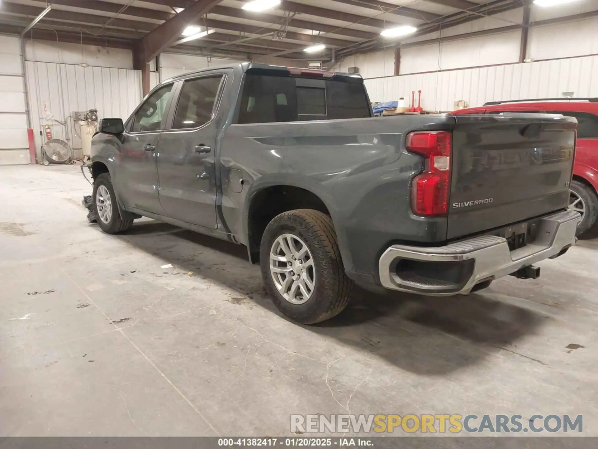 3 Photograph of a damaged car 3GCUYDED5KG205003 CHEVROLET SILVERADO 1500 2019