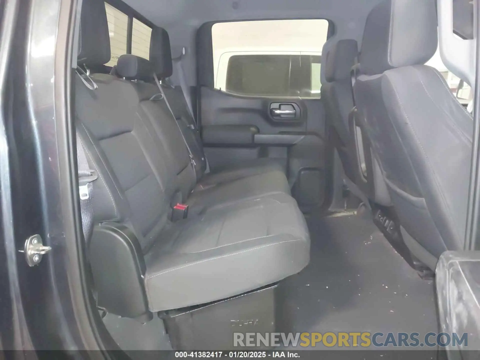 8 Photograph of a damaged car 3GCUYDED5KG205003 CHEVROLET SILVERADO 1500 2019