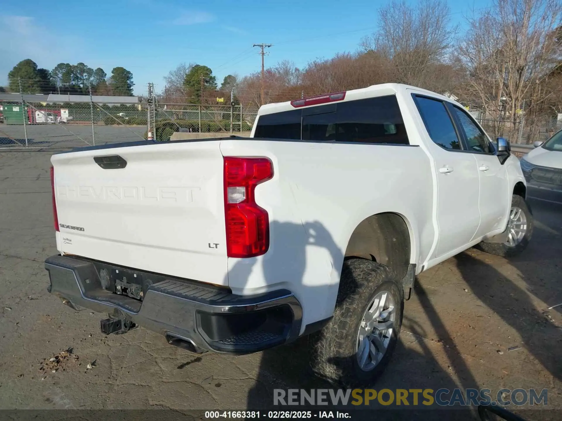 4 Photograph of a damaged car 3GCUYDED6KG131283 CHEVROLET SILVERADO 1500 2019