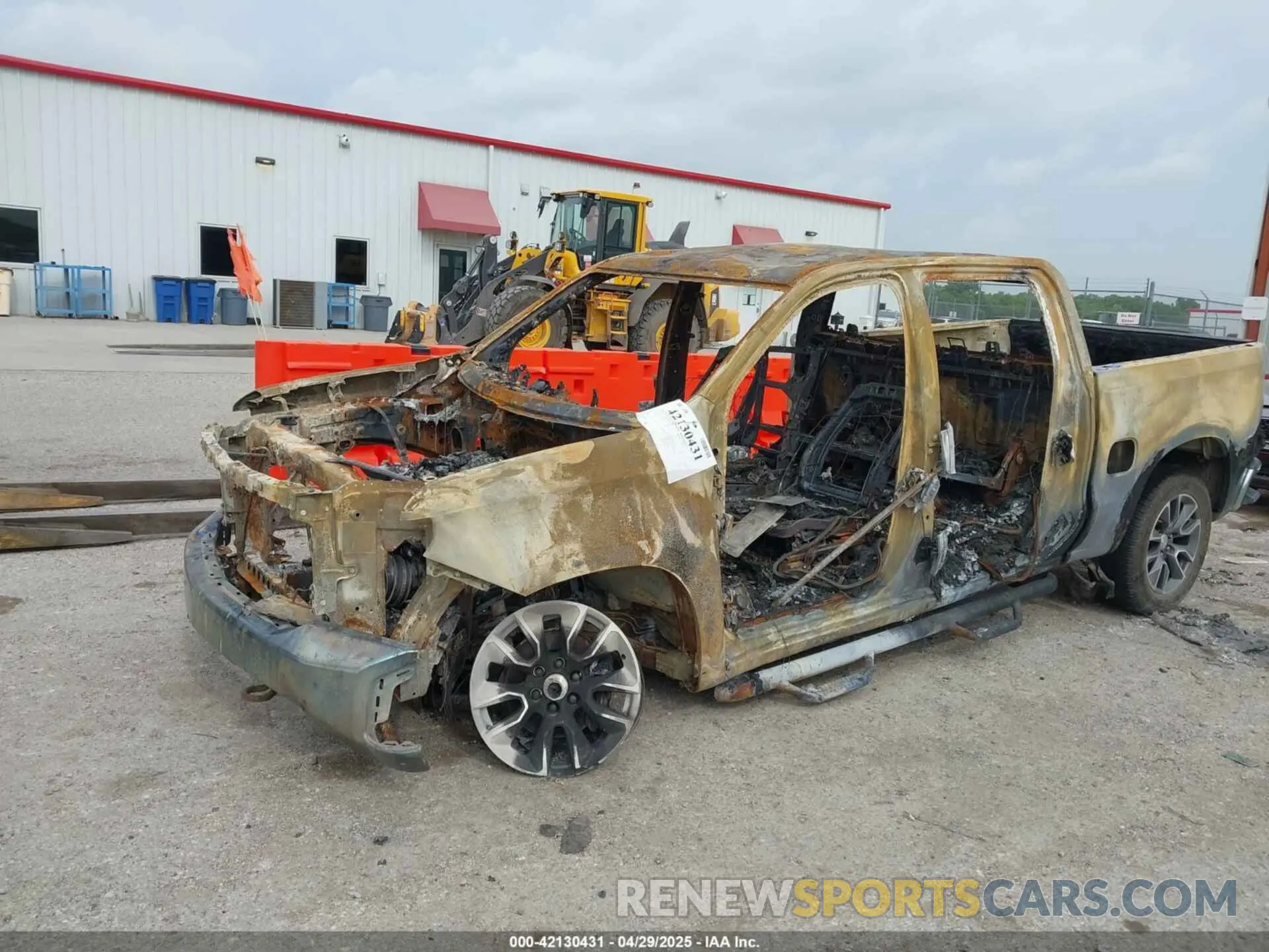 2 Photograph of a damaged car 3GCUYDED7KG136184 CHEVROLET SILVERADO 1500 2019