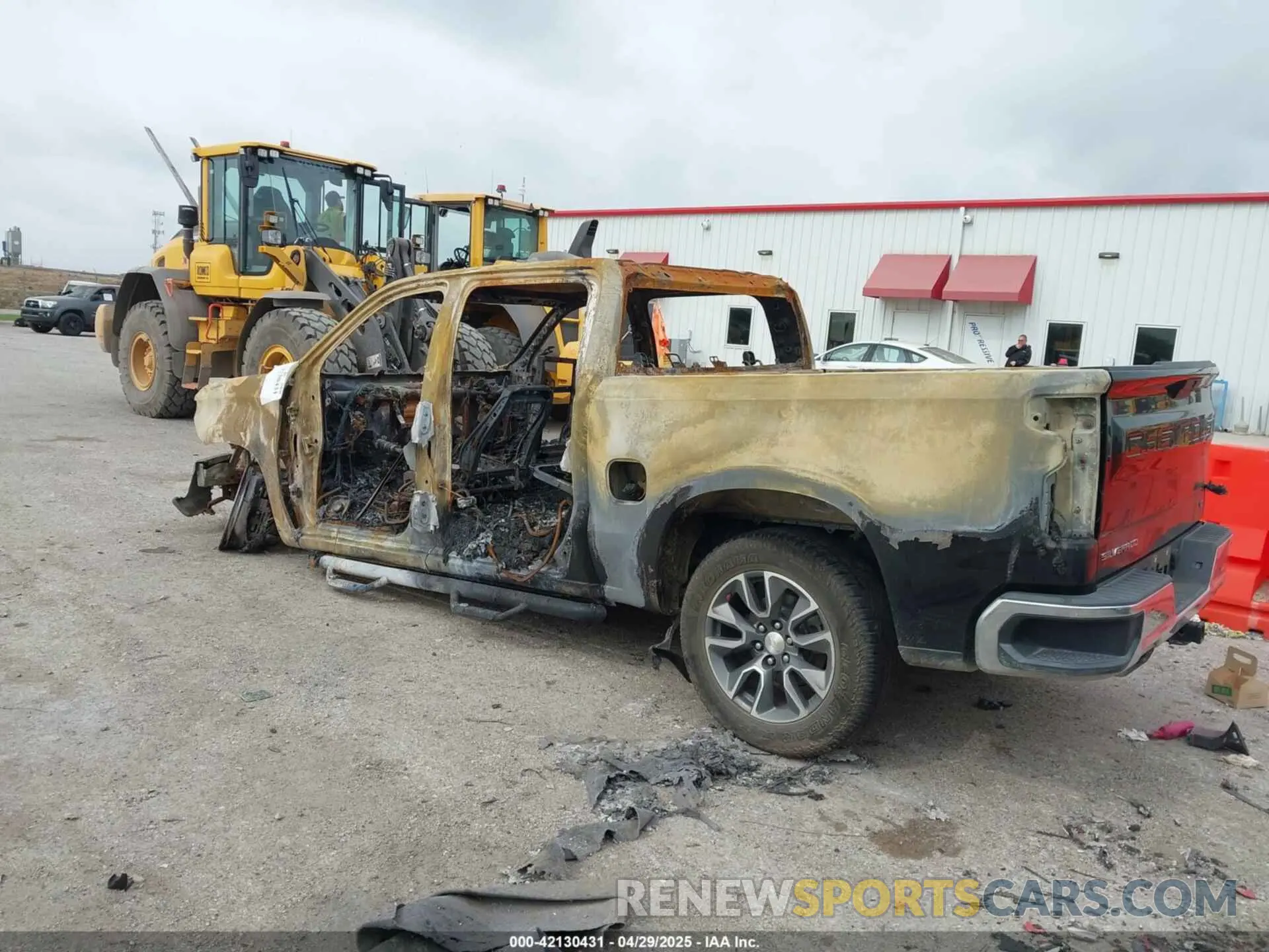 3 Photograph of a damaged car 3GCUYDED7KG136184 CHEVROLET SILVERADO 1500 2019