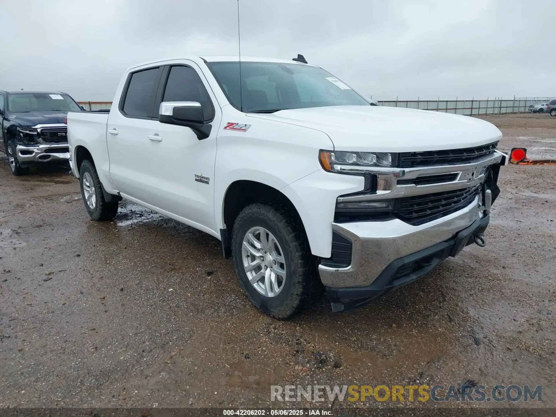 1 Photograph of a damaged car 3GCUYDED7KG166012 CHEVROLET SILVERADO 1500 2019