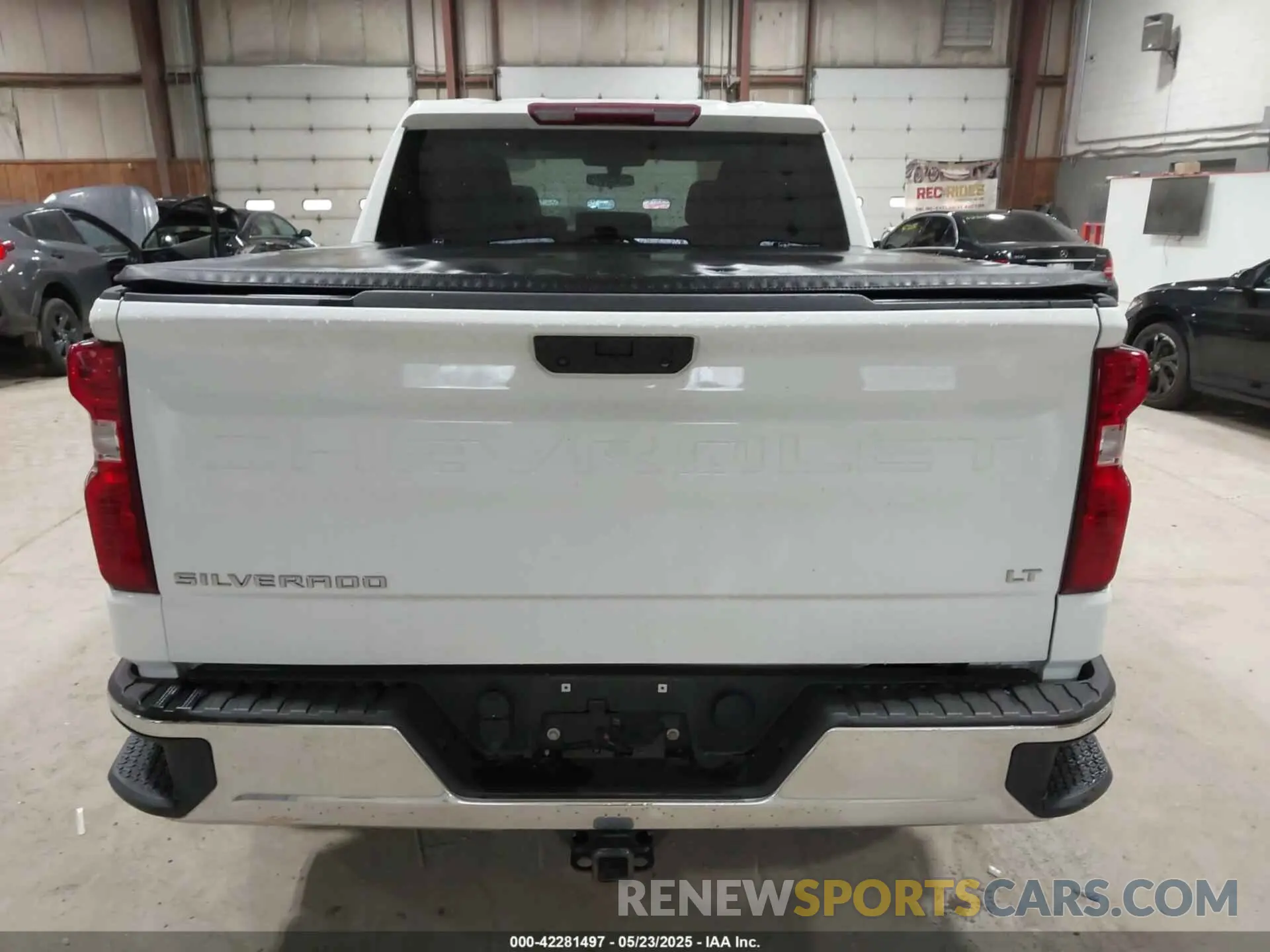 16 Photograph of a damaged car 3GCUYDED7KG207867 CHEVROLET SILVERADO 1500 2019