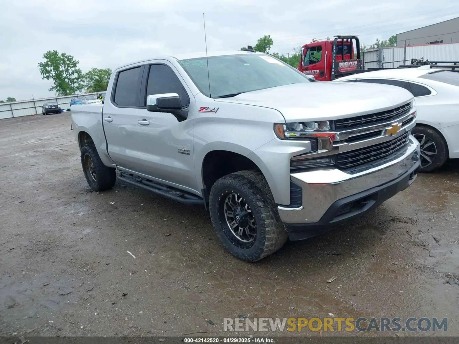 1 Photograph of a damaged car 3GCUYDED8KG155861 CHEVROLET SILVERADO 1500 2019