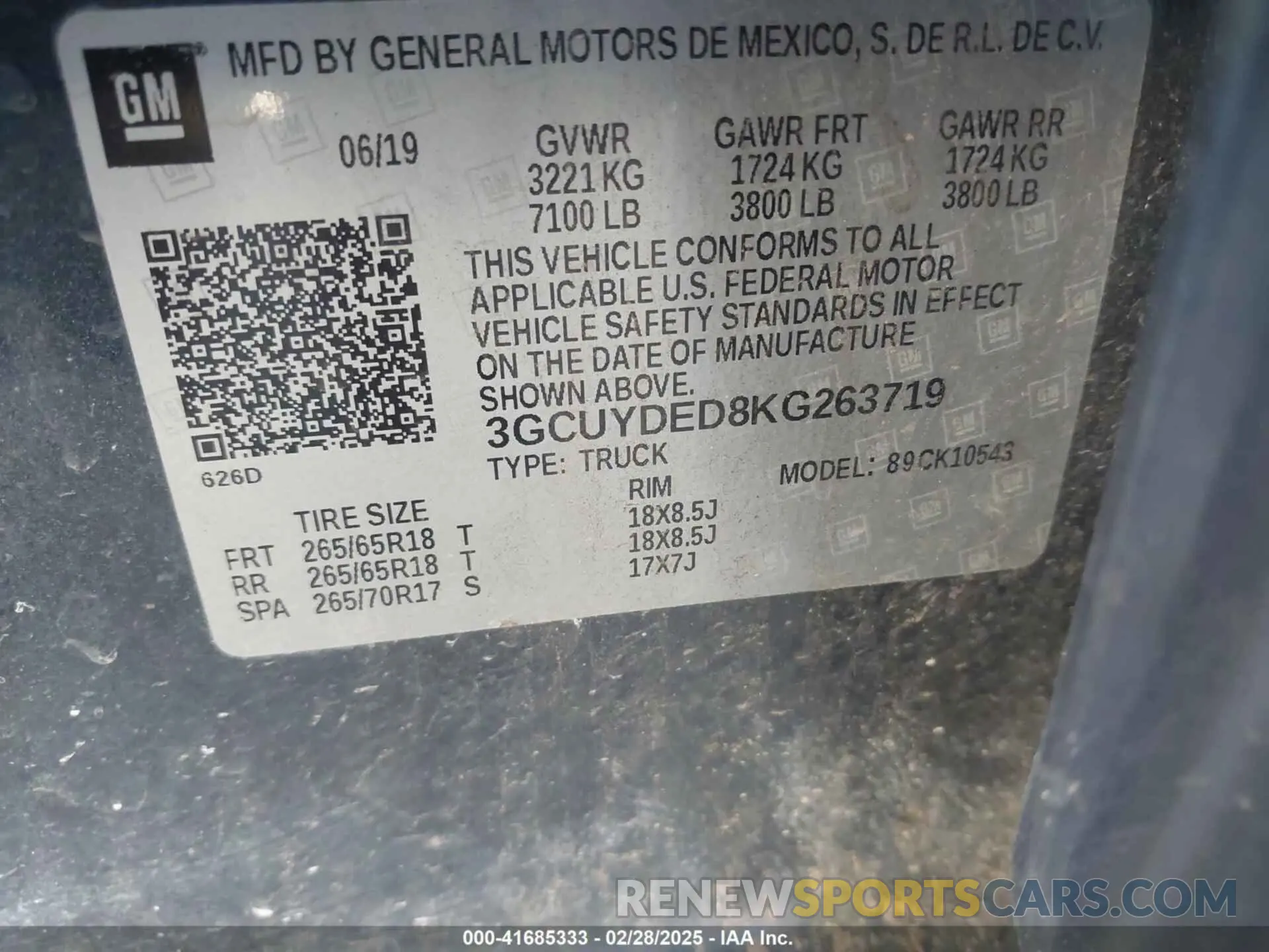 9 Photograph of a damaged car 3GCUYDED8KG263719 CHEVROLET SILVERADO 1500 2019