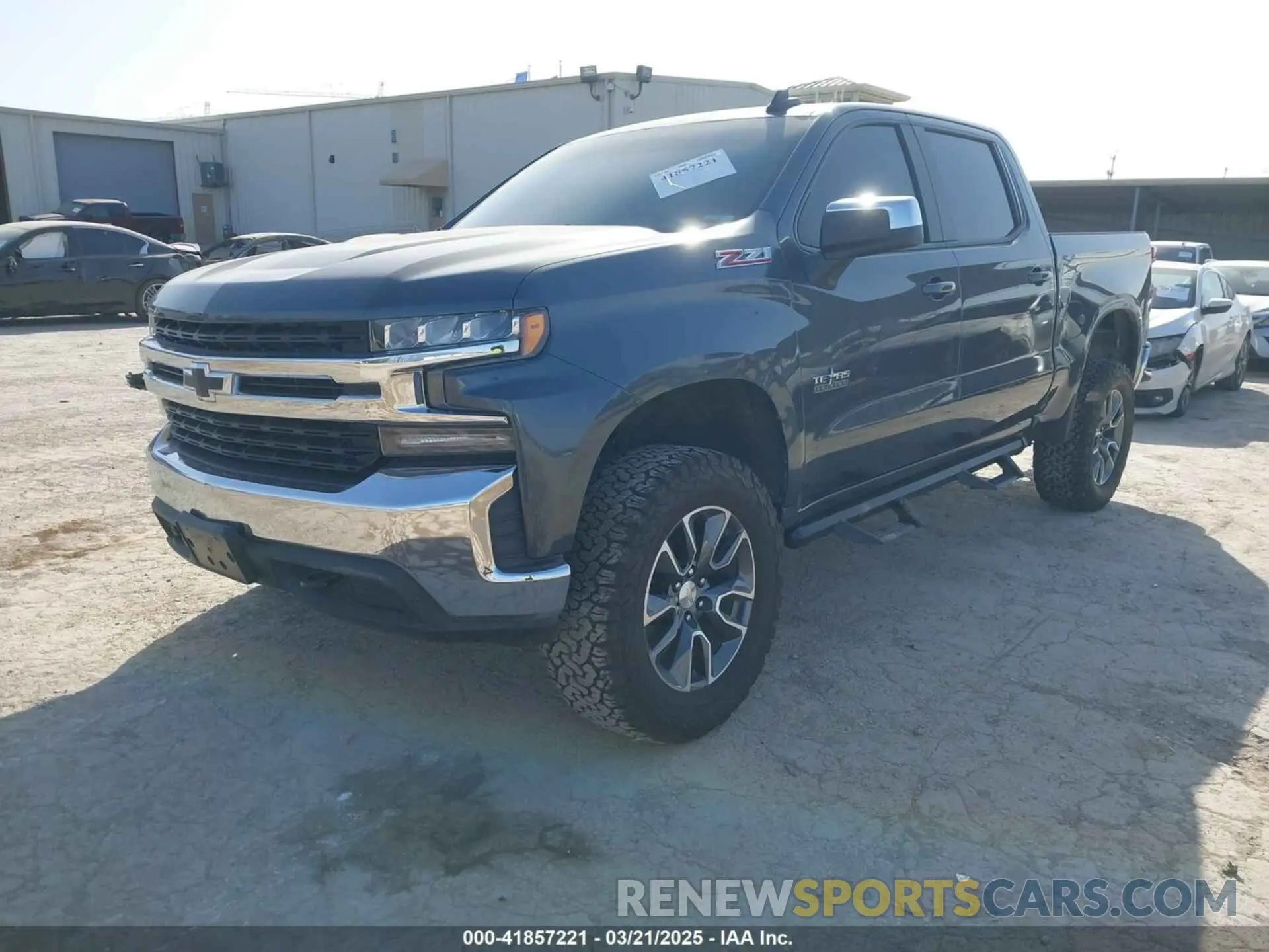 2 Photograph of a damaged car 3GCUYDEDXKG176761 CHEVROLET SILVERADO 1500 2019