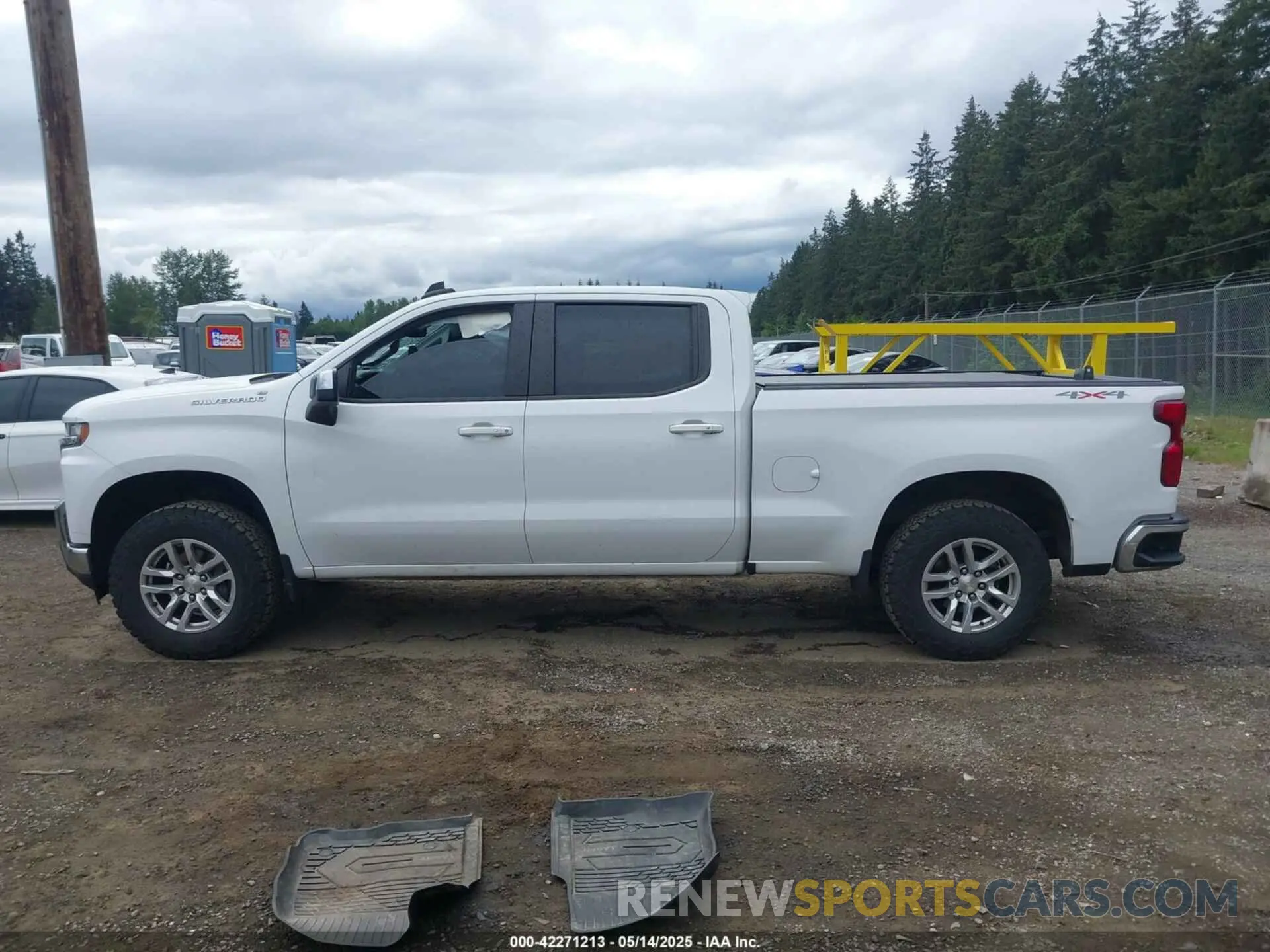 14 Photograph of a damaged car 3GCUYDEDXKG191213 CHEVROLET SILVERADO 1500 2019