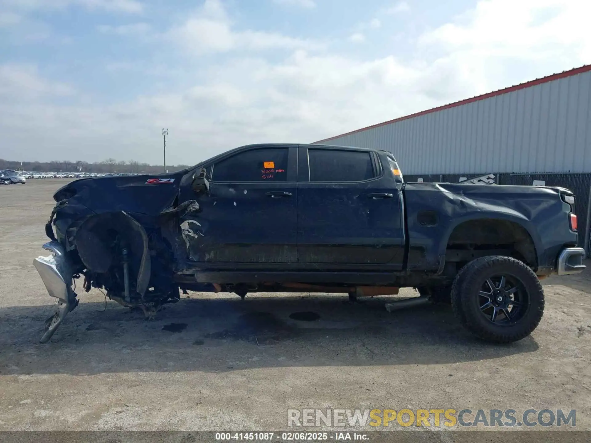 13 Photograph of a damaged car 3GCUYDEDXKG192362 CHEVROLET SILVERADO 1500 2019