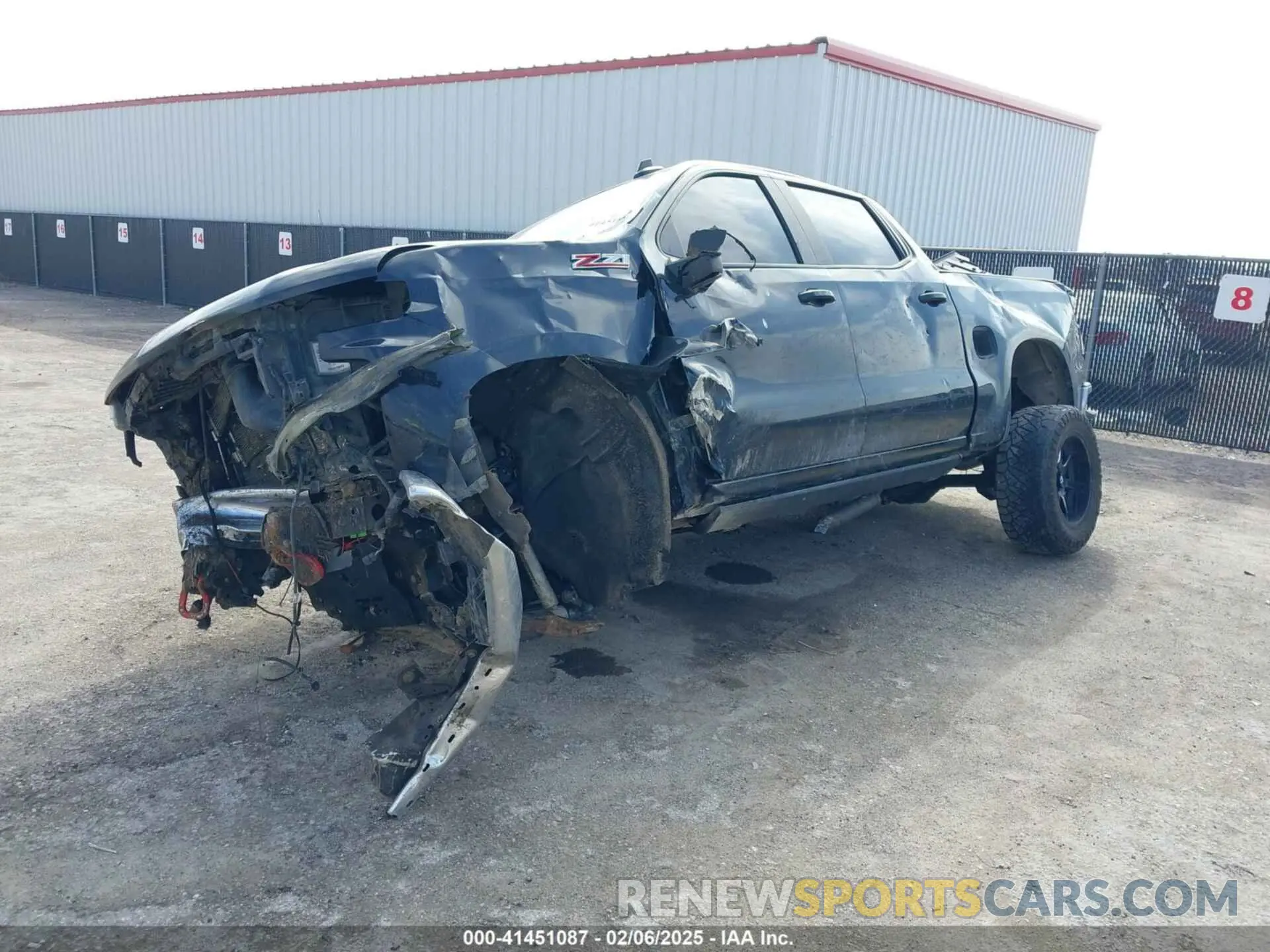 2 Photograph of a damaged car 3GCUYDEDXKG192362 CHEVROLET SILVERADO 1500 2019