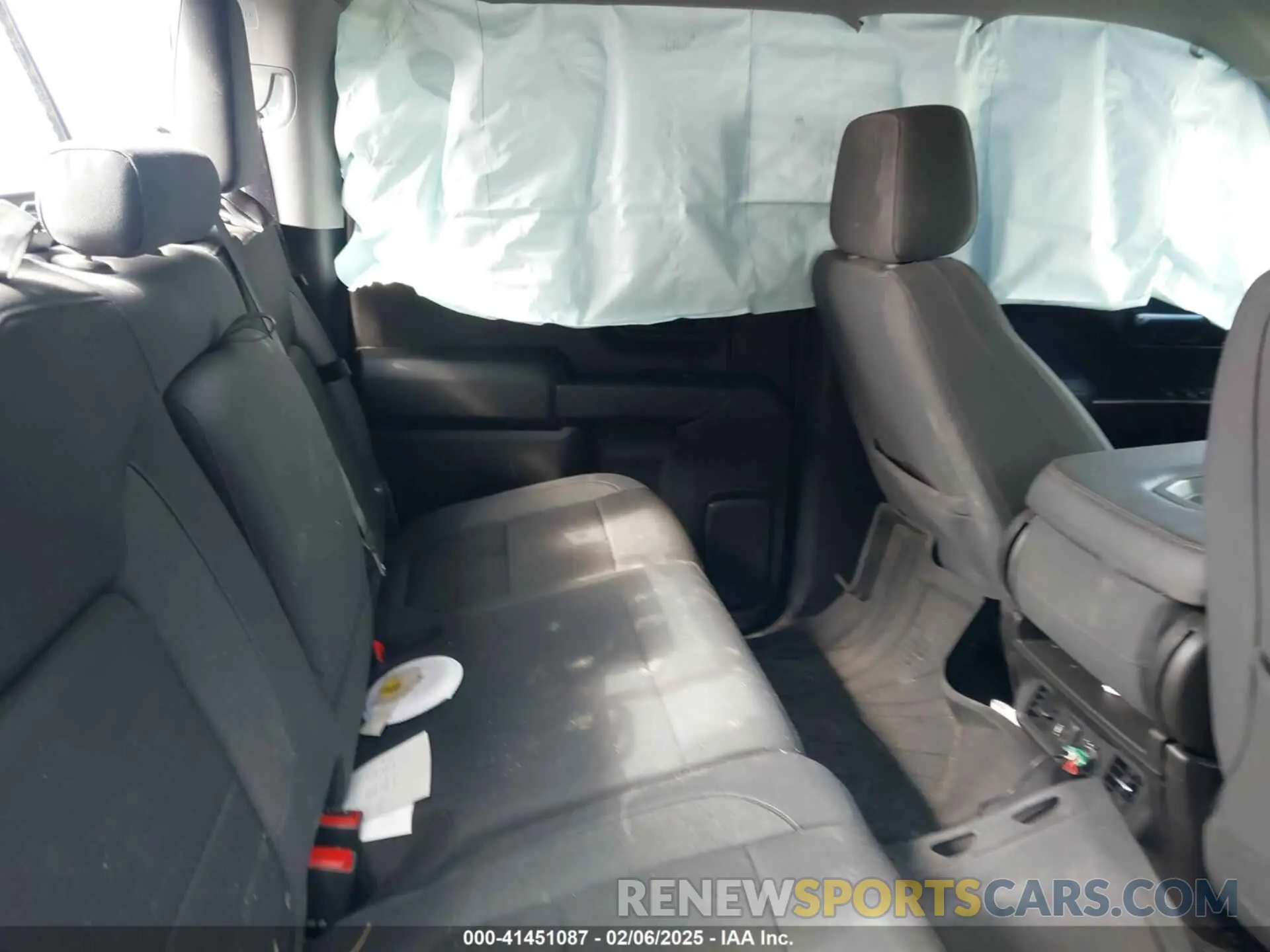 8 Photograph of a damaged car 3GCUYDEDXKG192362 CHEVROLET SILVERADO 1500 2019
