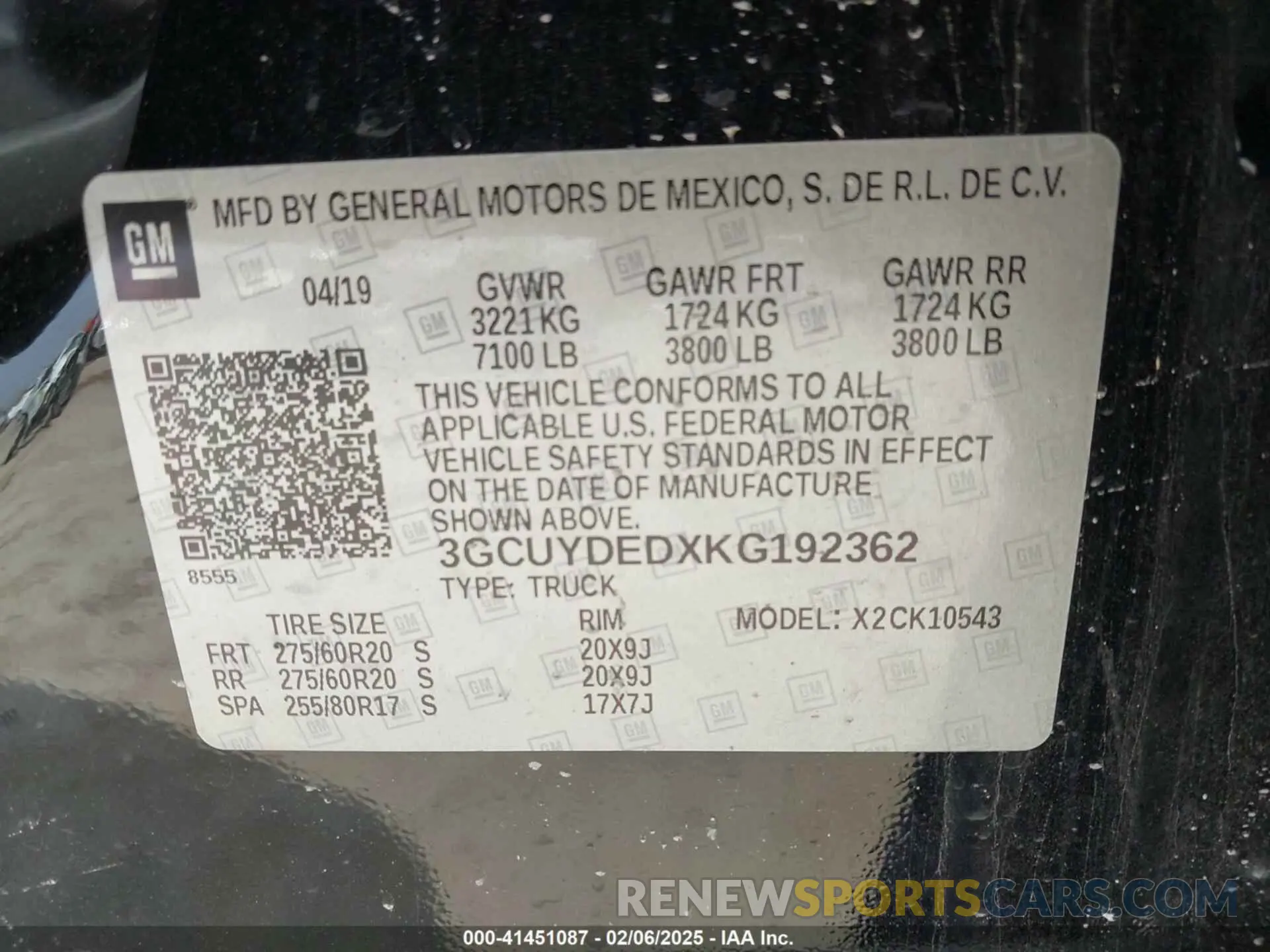 9 Photograph of a damaged car 3GCUYDEDXKG192362 CHEVROLET SILVERADO 1500 2019