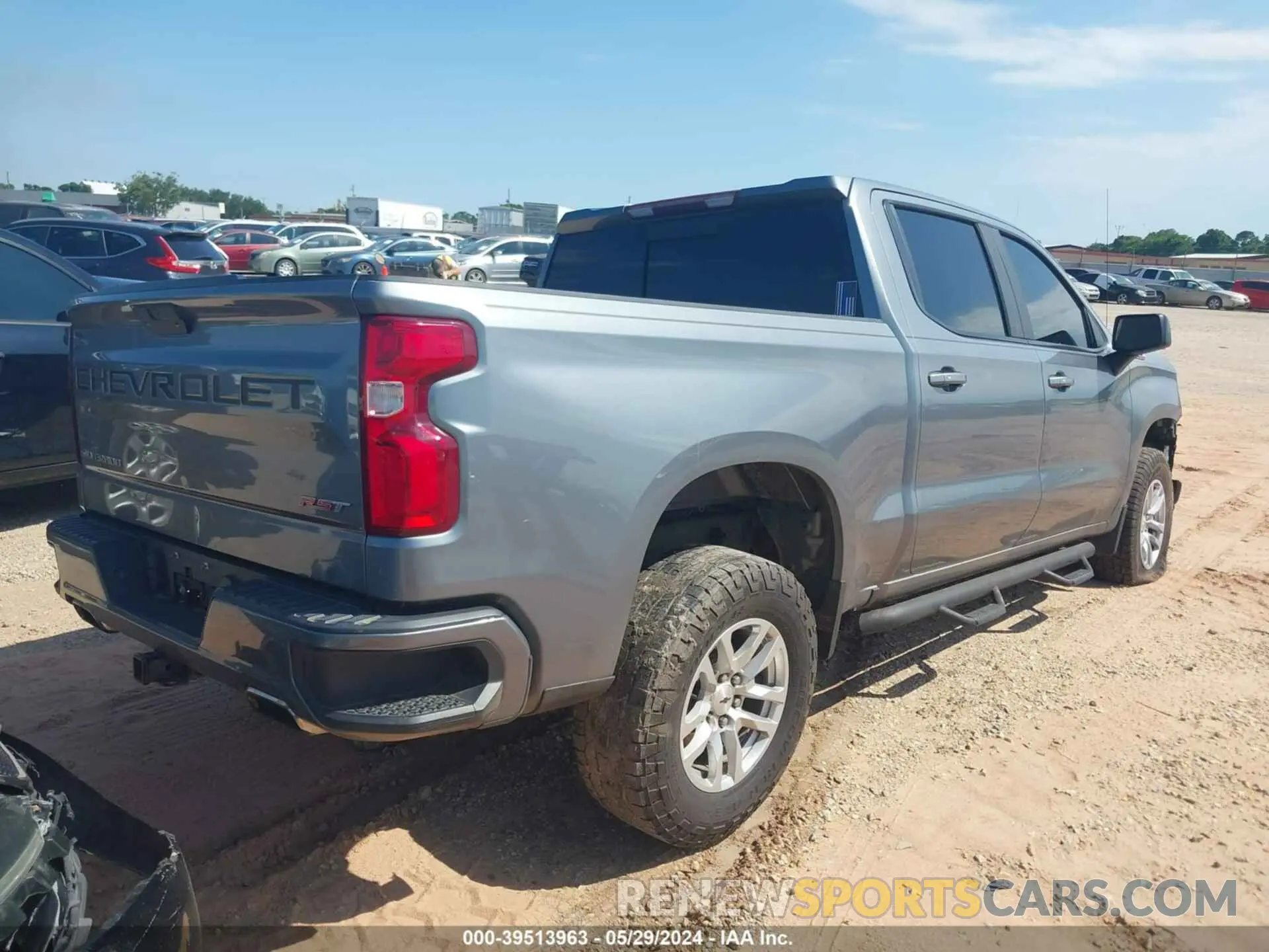 4 Photograph of a damaged car 3GCUYEED0KG265602 CHEVROLET SILVERADO 1500 2019