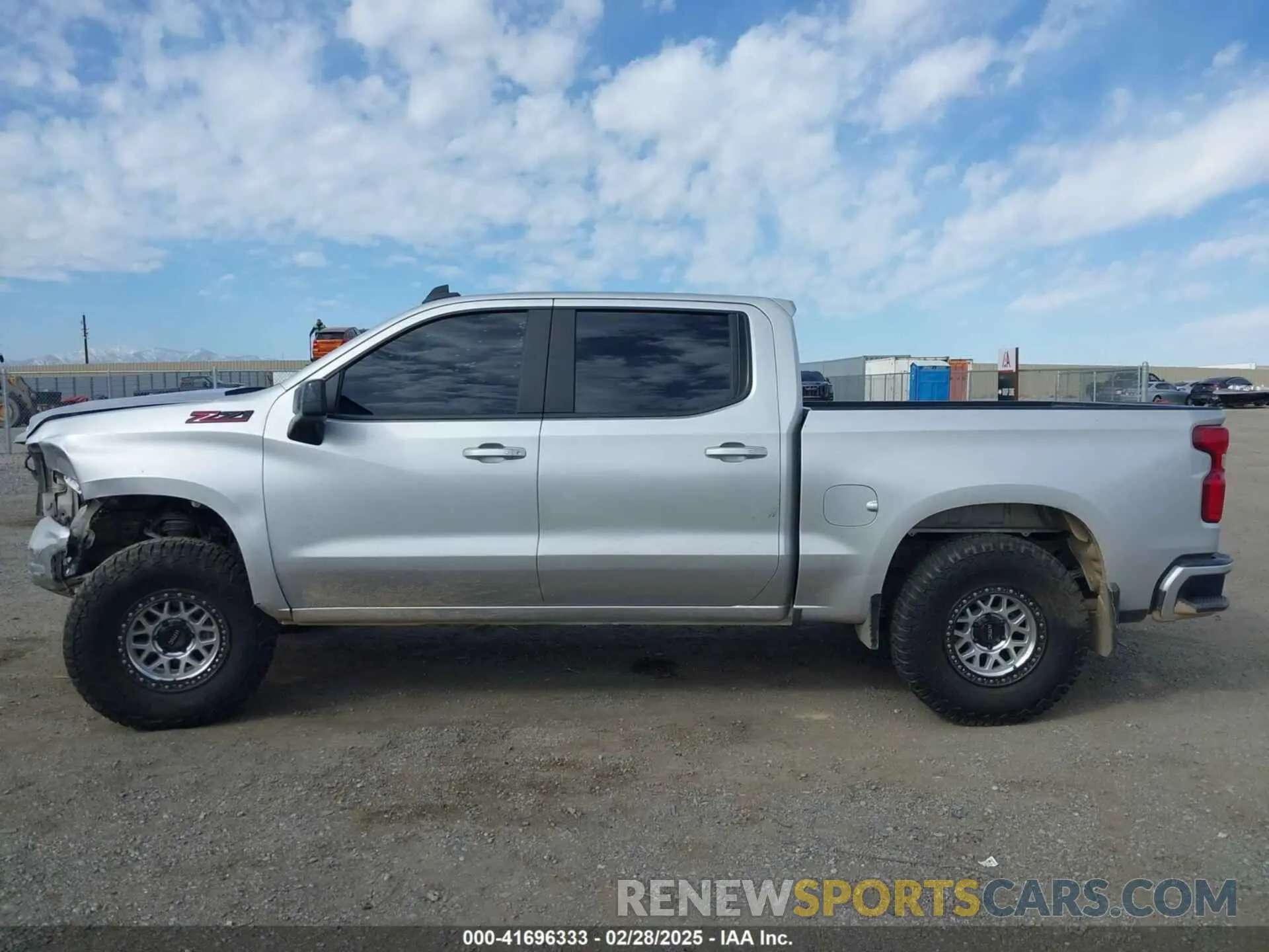 13 Photograph of a damaged car 3GCUYEED8KG117097 CHEVROLET SILVERADO 1500 2019