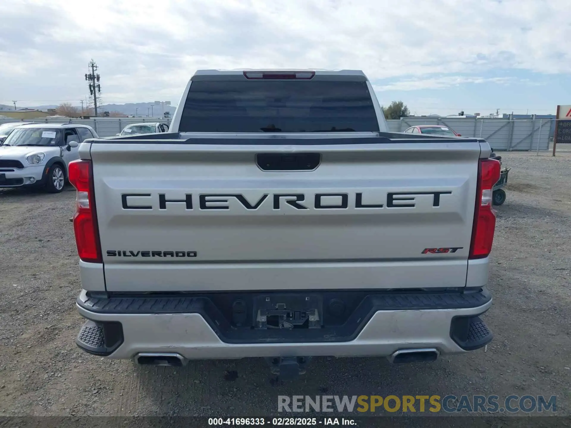 15 Photograph of a damaged car 3GCUYEED8KG117097 CHEVROLET SILVERADO 1500 2019
