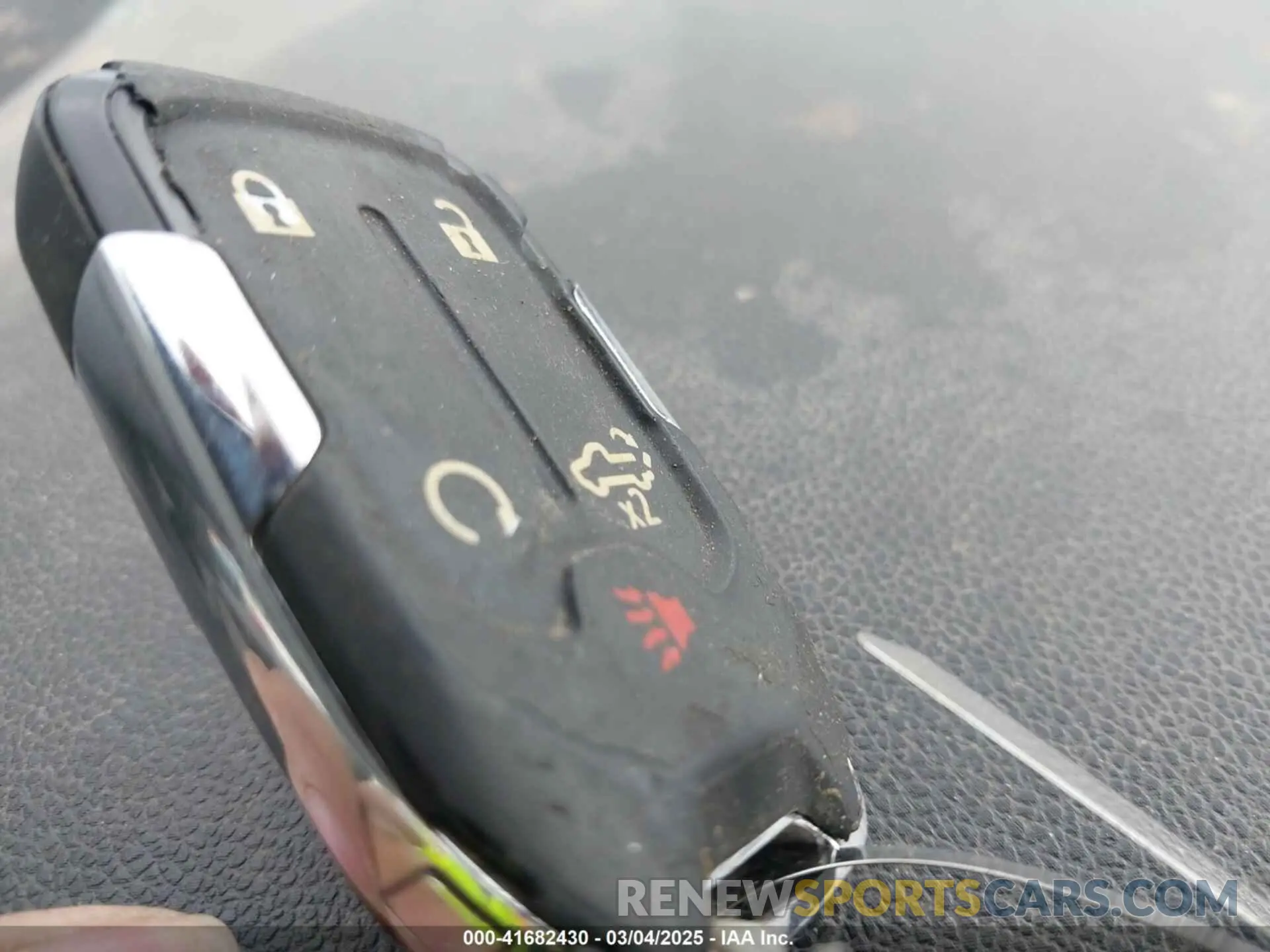 11 Photograph of a damaged car 3GCUYEED9KG101409 CHEVROLET SILVERADO 1500 2019